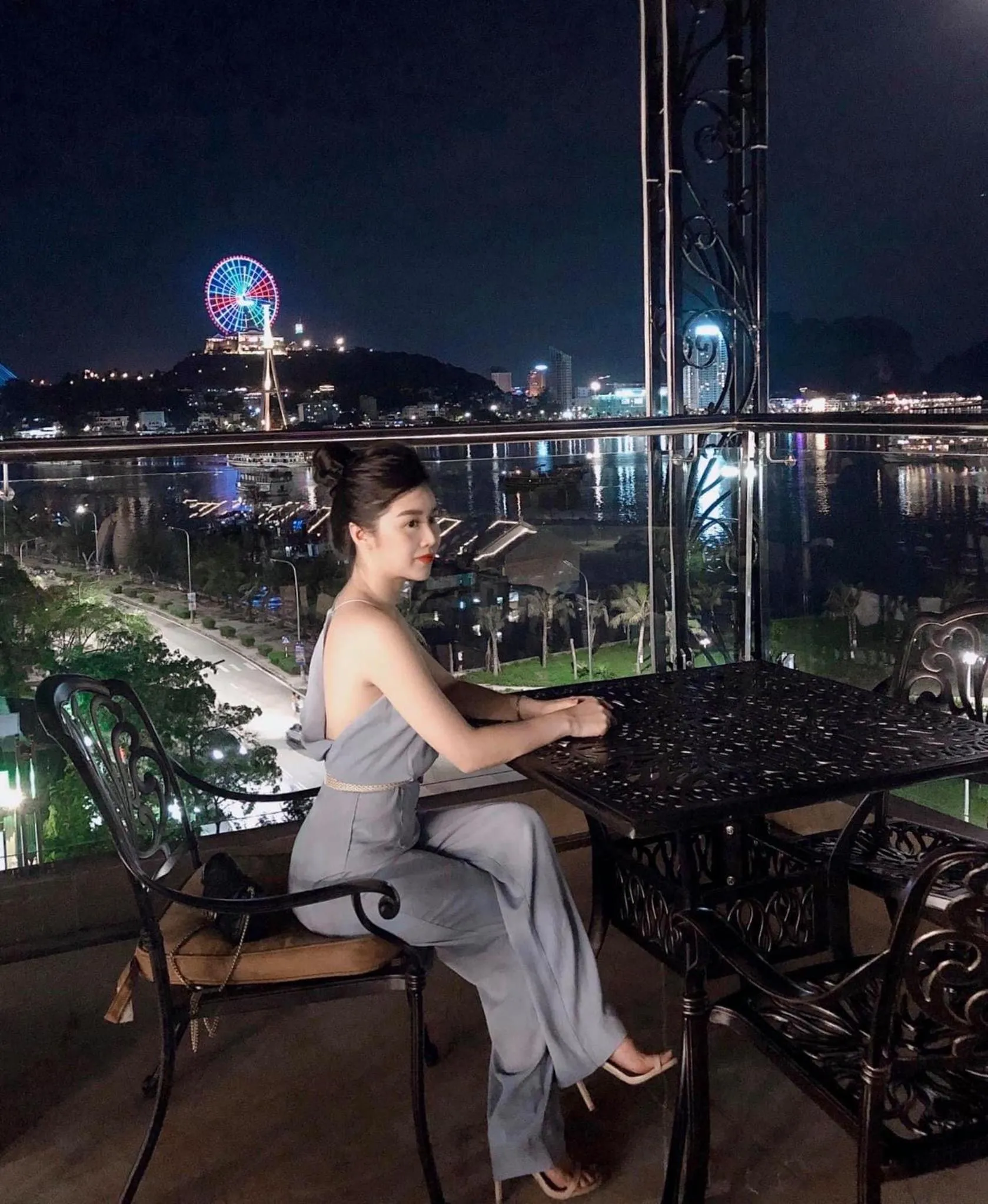 Lounge or bar in Vincent Halong Hotel