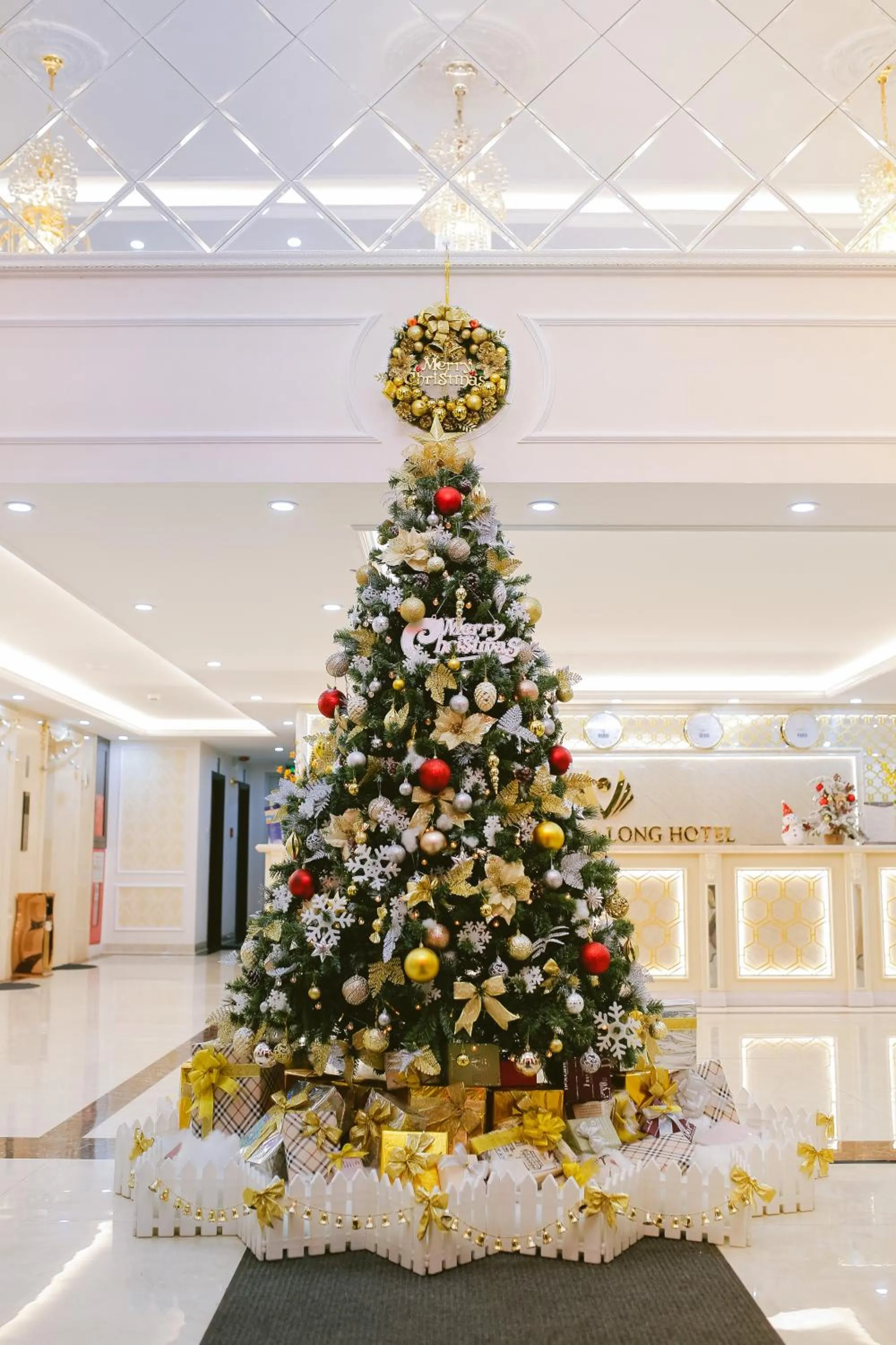 Lobby or reception in Vincent Halong Hotel