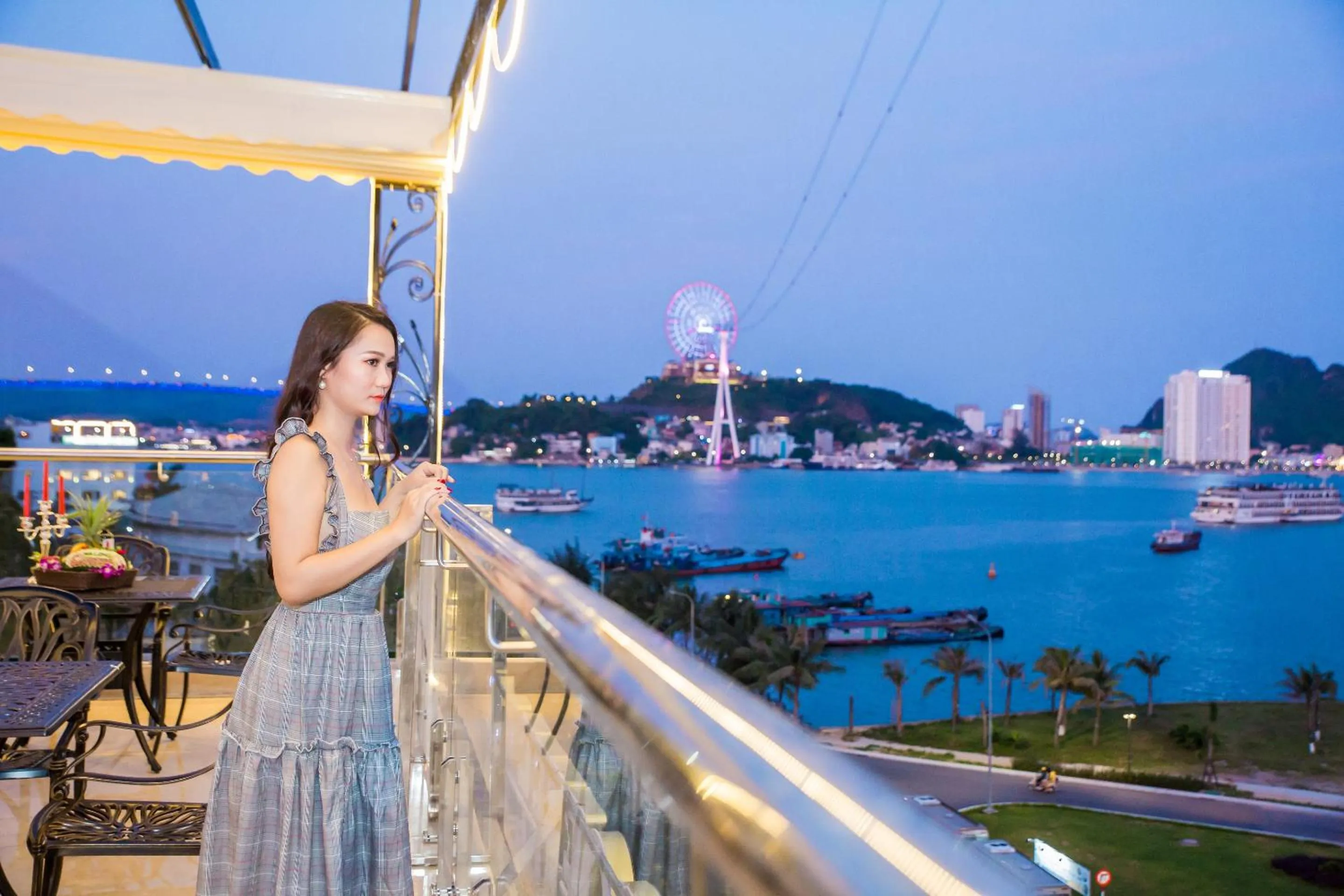 Lounge or bar in Vincent Halong Hotel