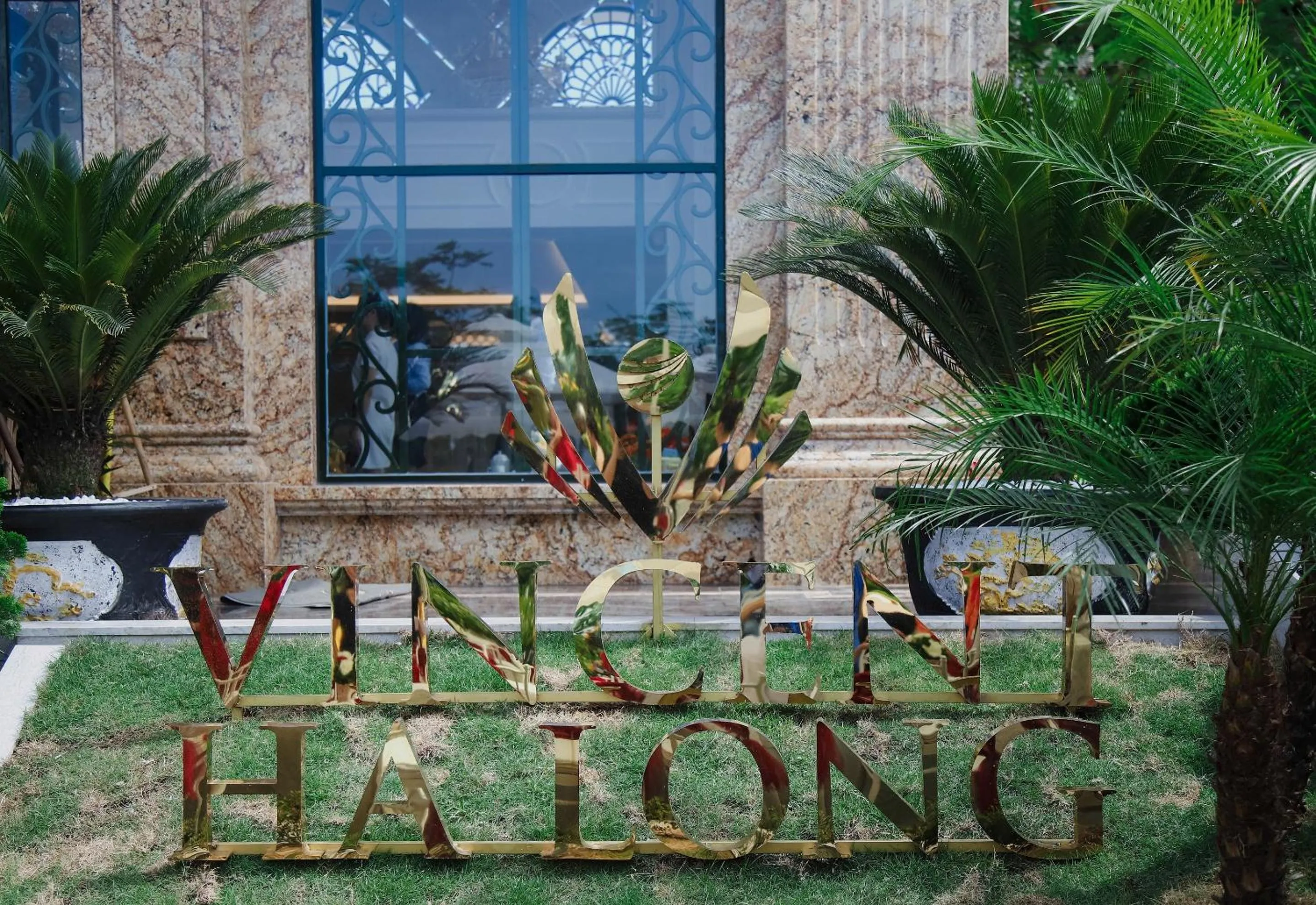 Property logo or sign in Vincent Halong Hotel