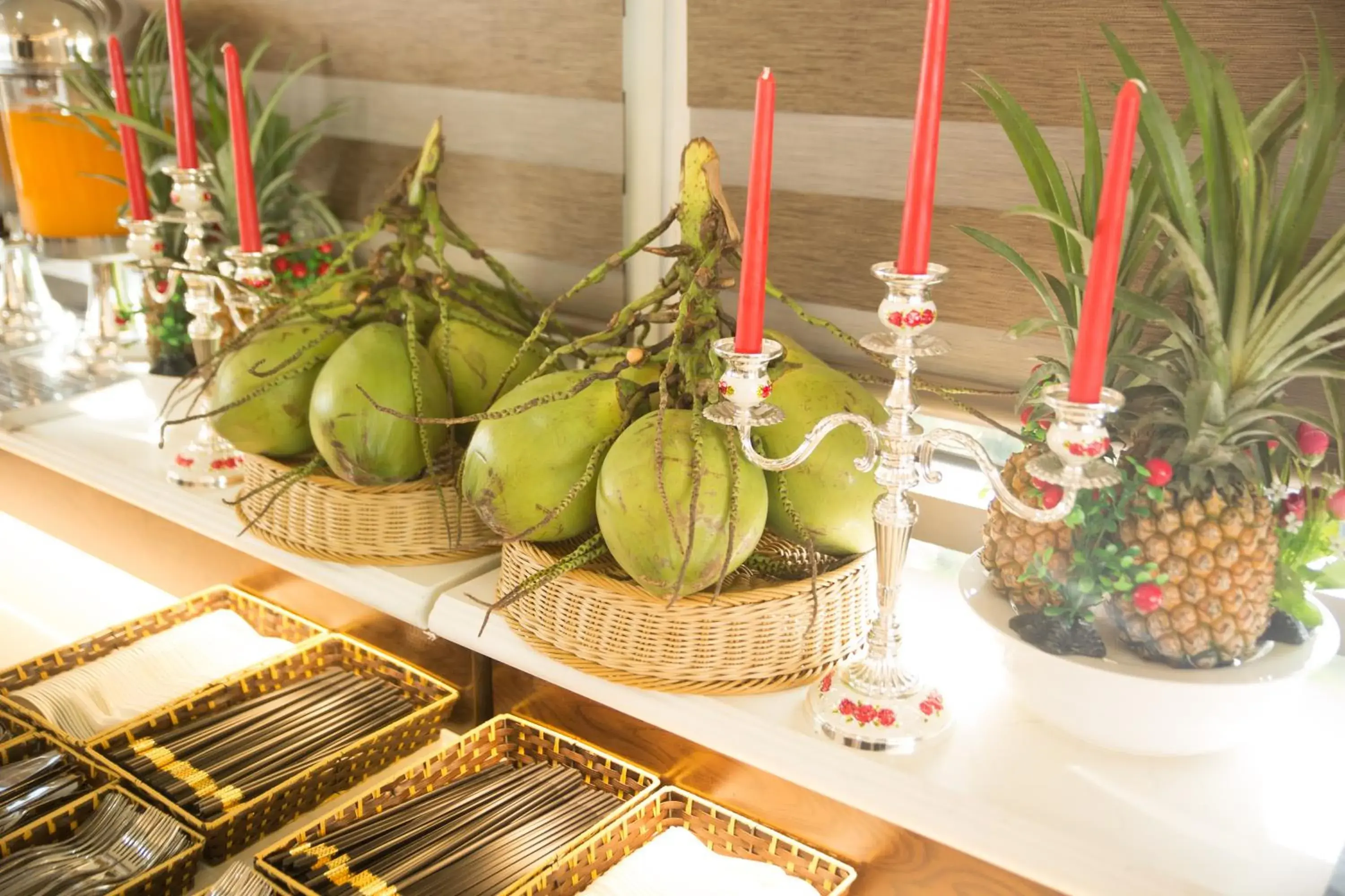 Food and drinks in Vincent Halong Hotel Food and drinks in Vincent Halong Hotel