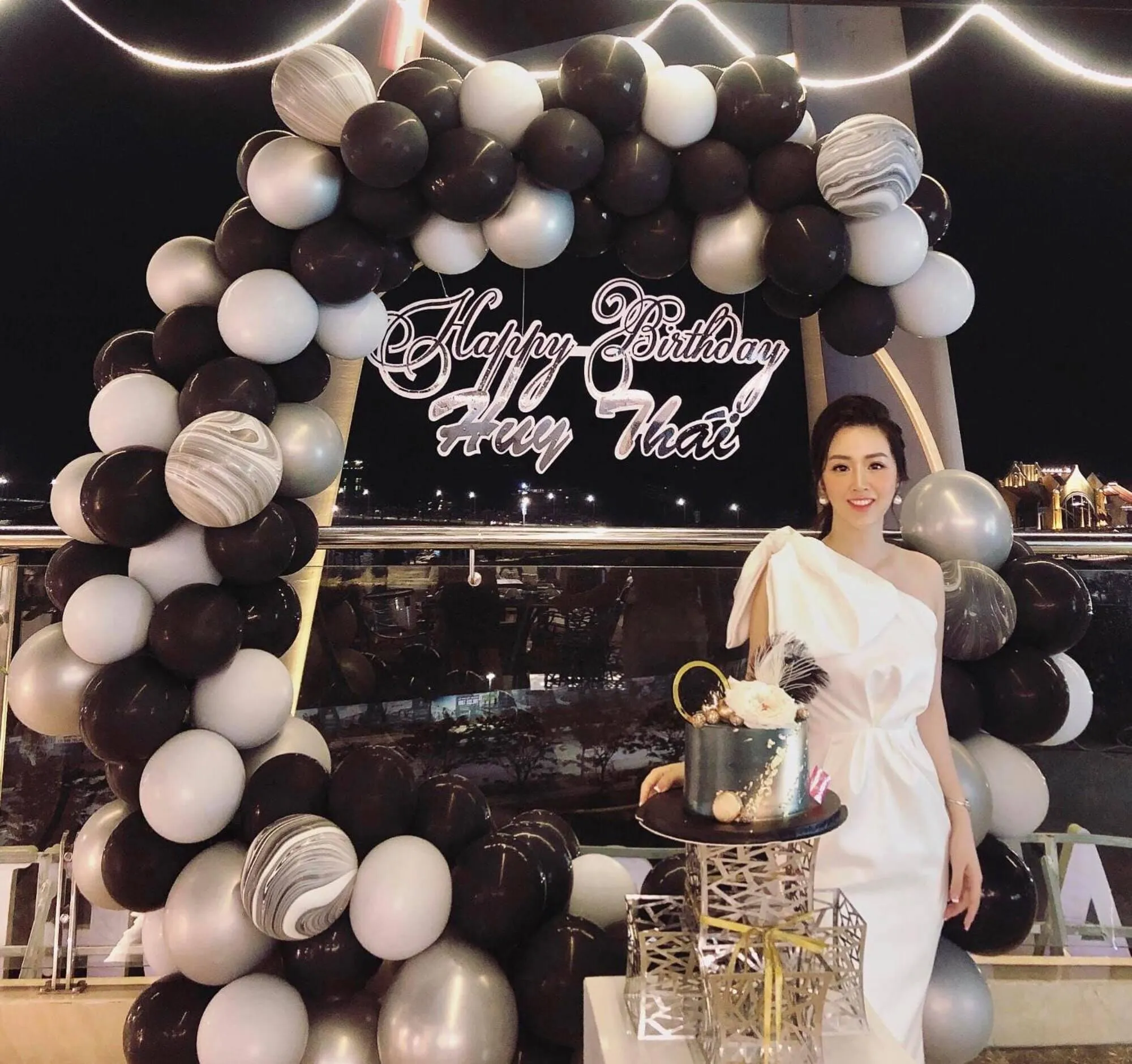 Lounge or bar in Vincent Halong Hotel