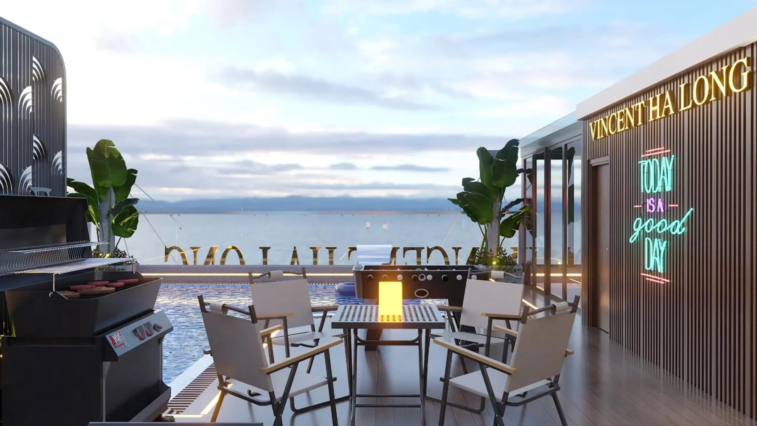 Swimming pool in Vincent Halong Hotel Swimming pool in Vincent Halong Hotel