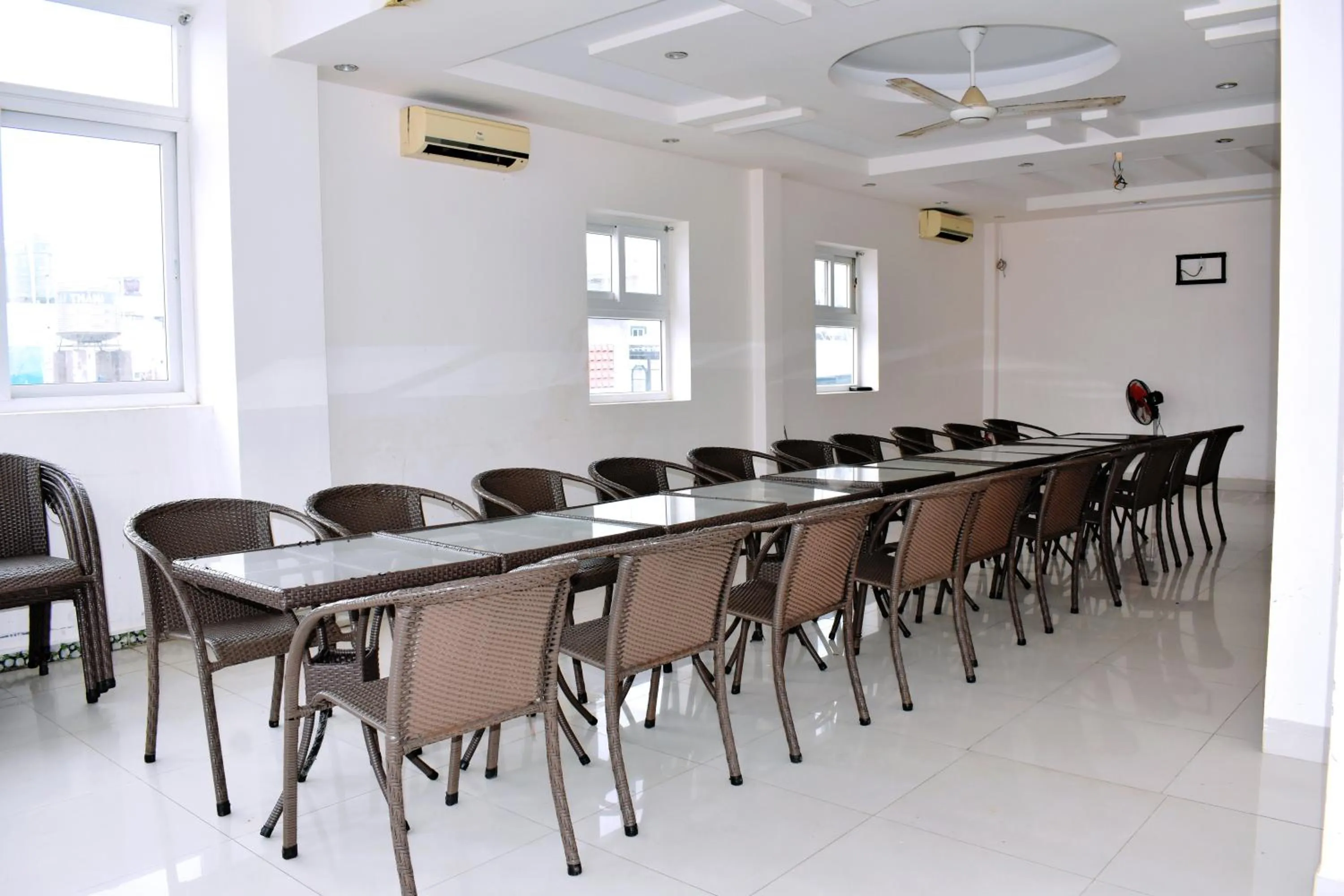 Seating area in Thanh An Hotel