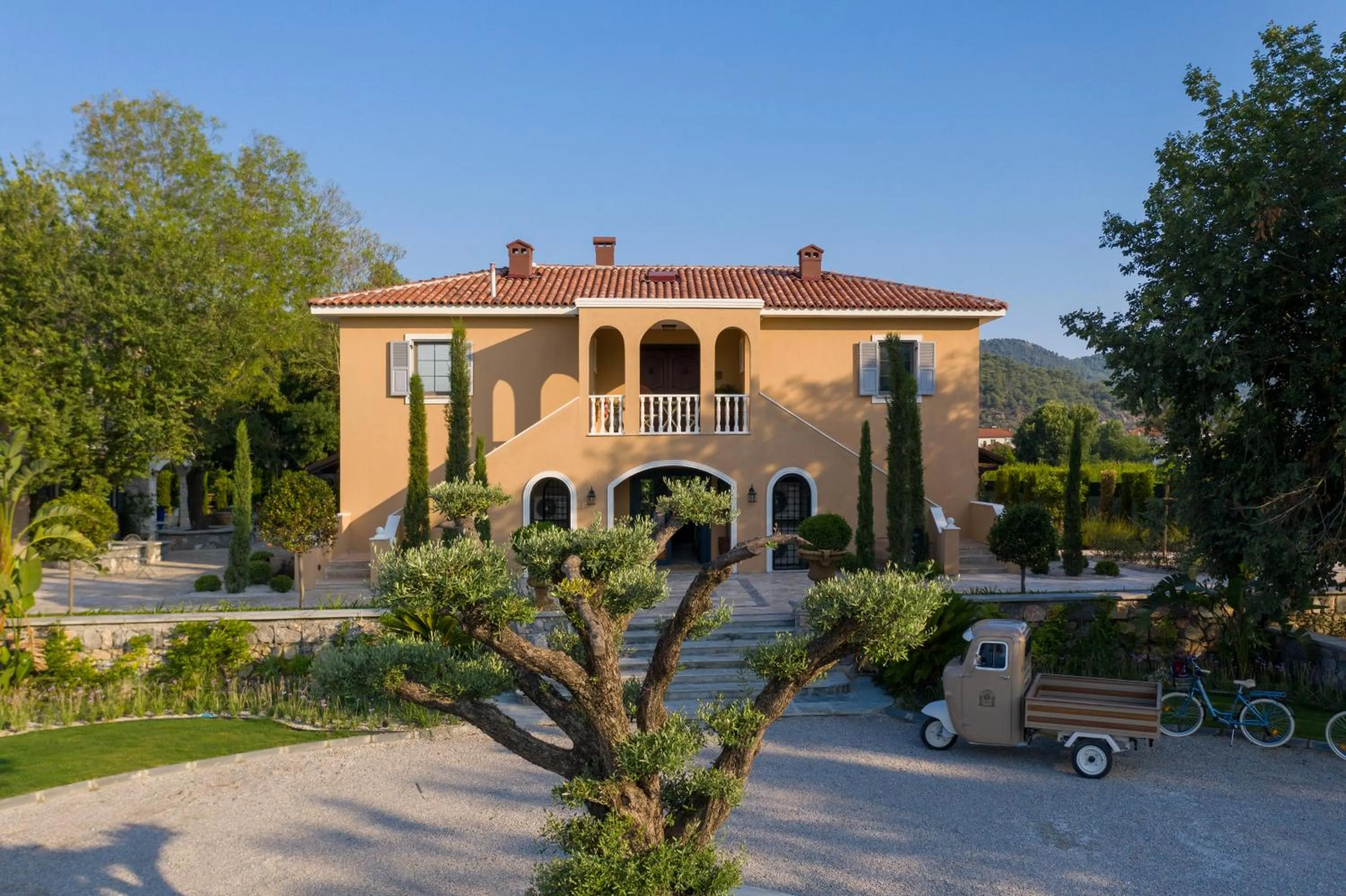 Property building in Zigo's Hotel