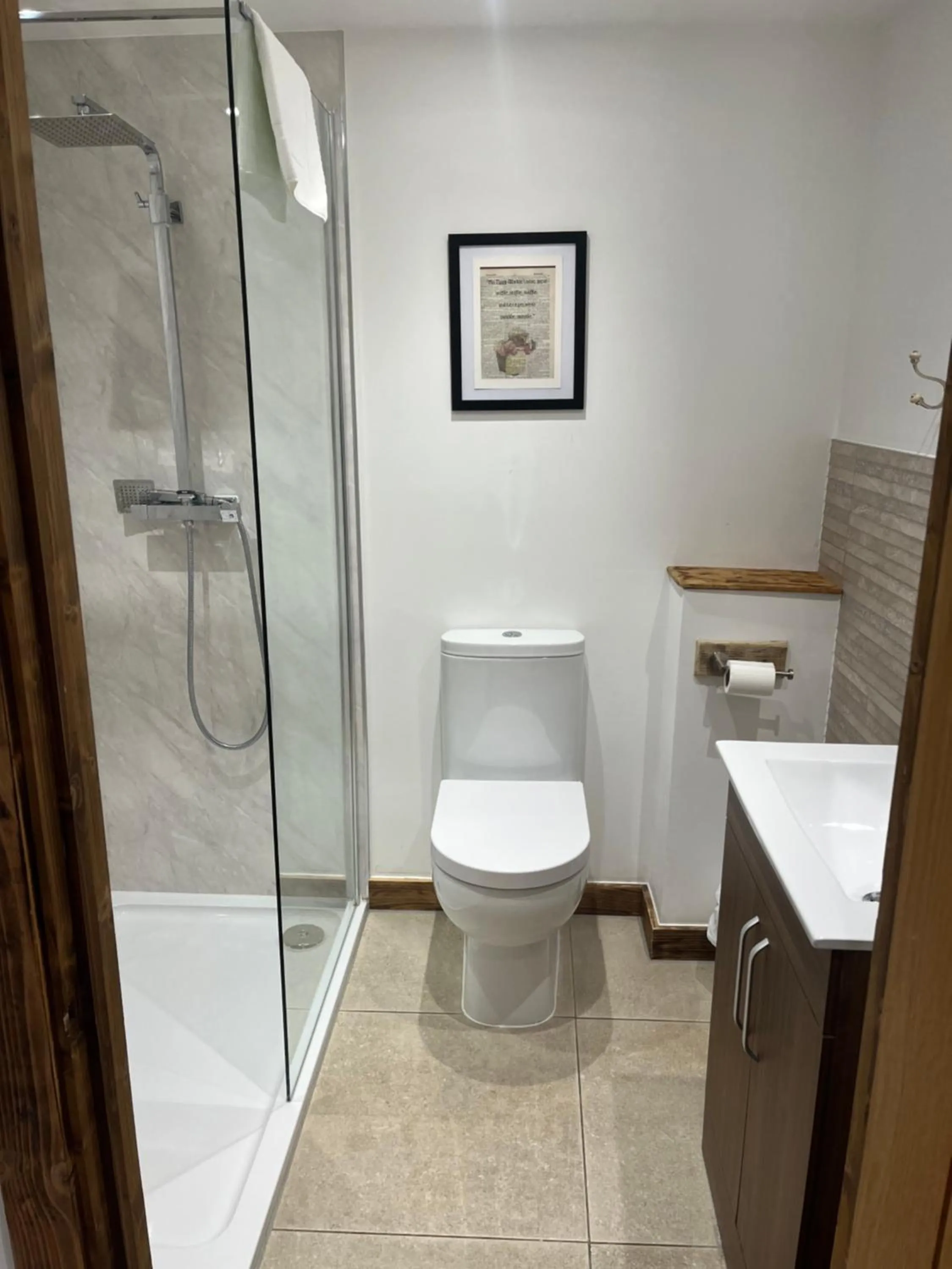 Bathroom in The Crown Lodges
