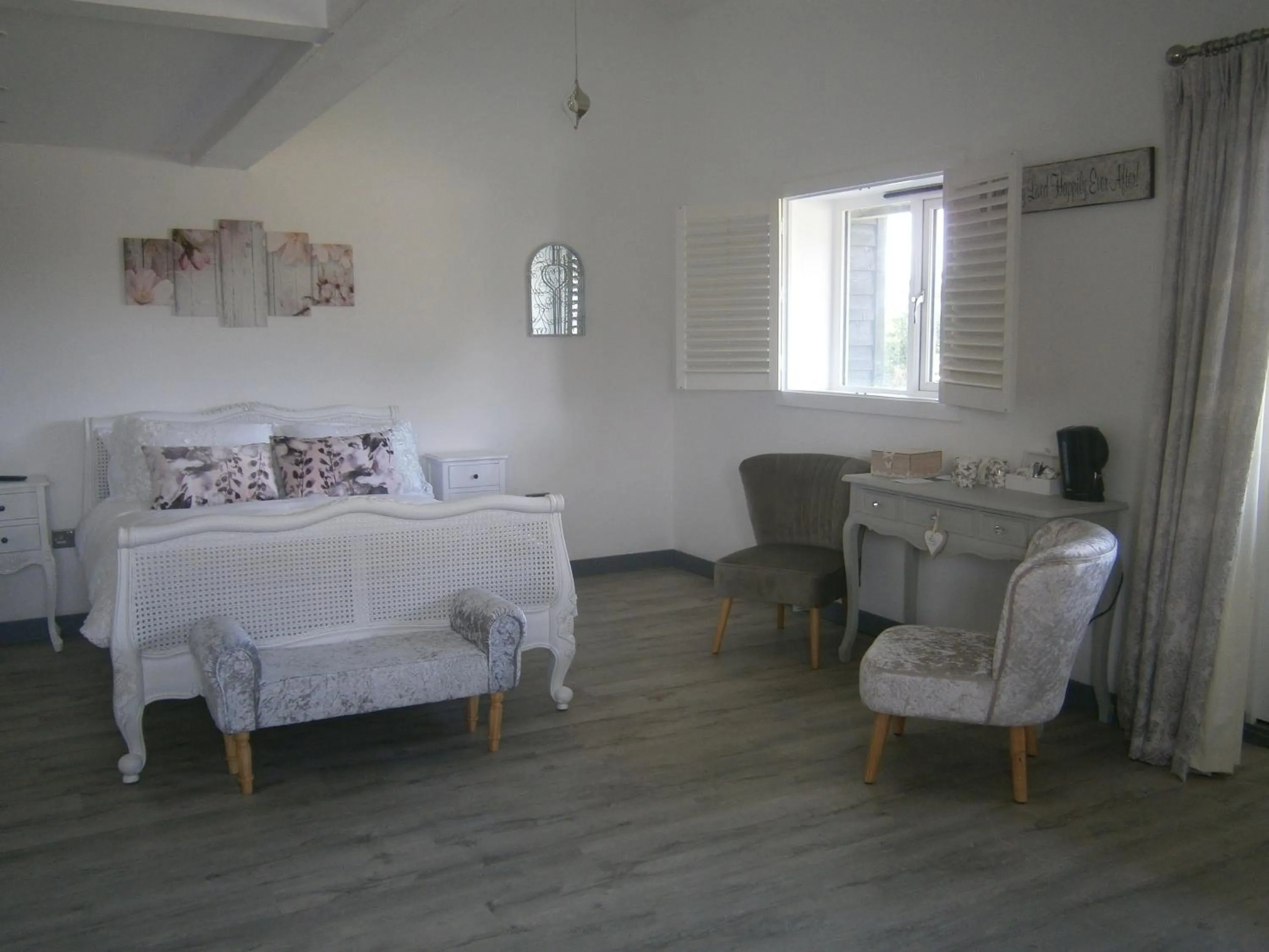 Bed in The Crown Lodges