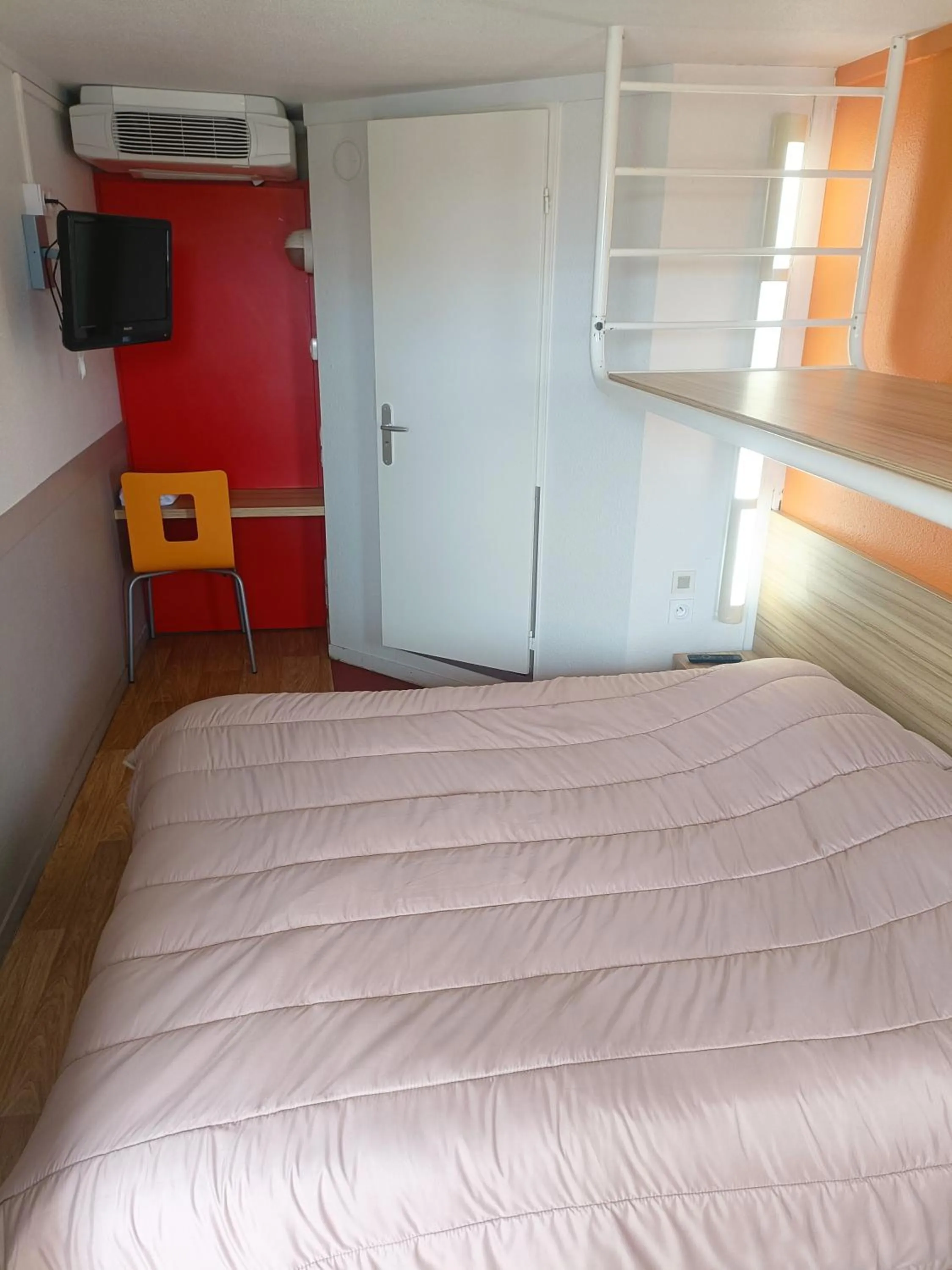 Bed in FASTHOTEL Reims Est - Taissy