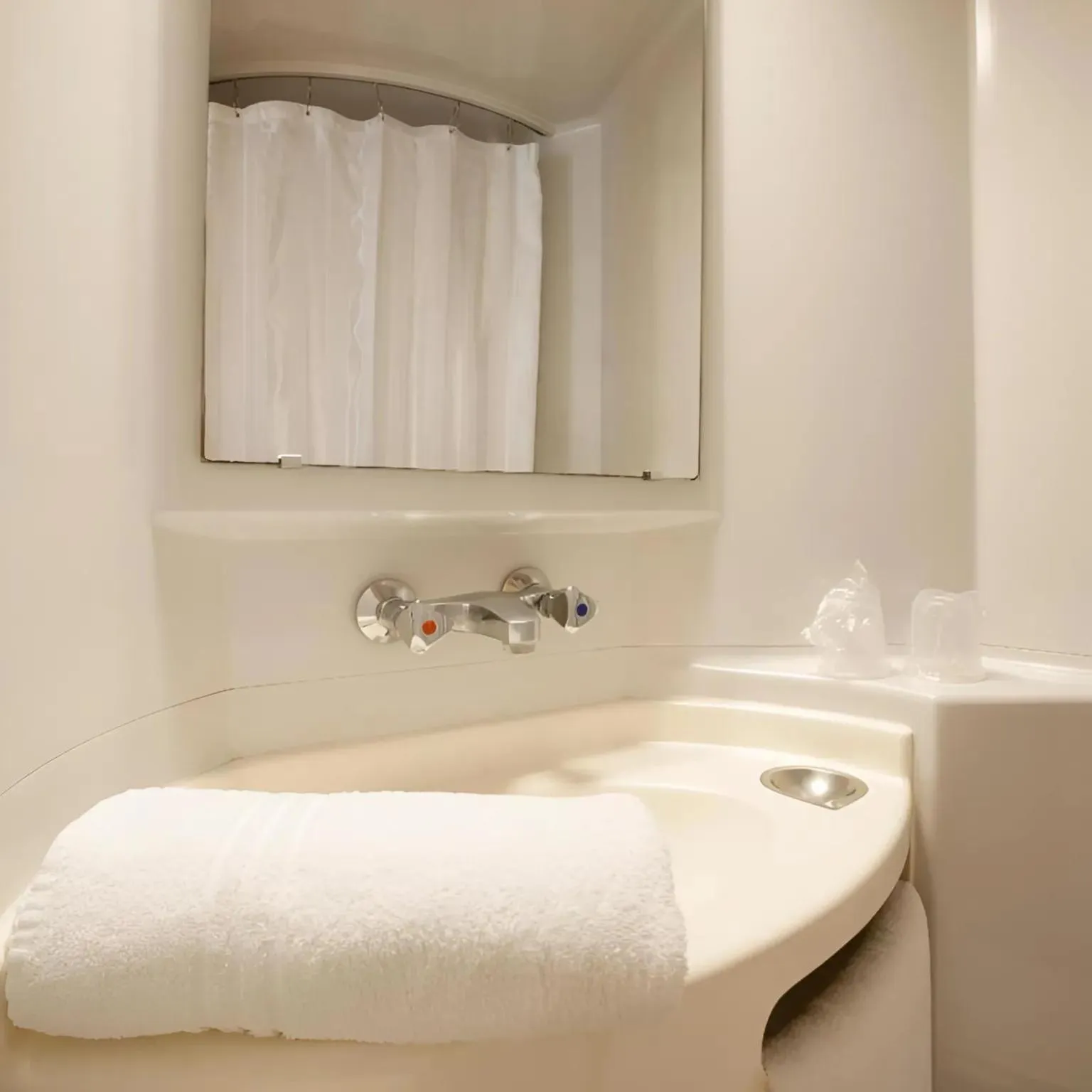 Bathroom, Bed in FASTHOTEL Reims Est - Taissy