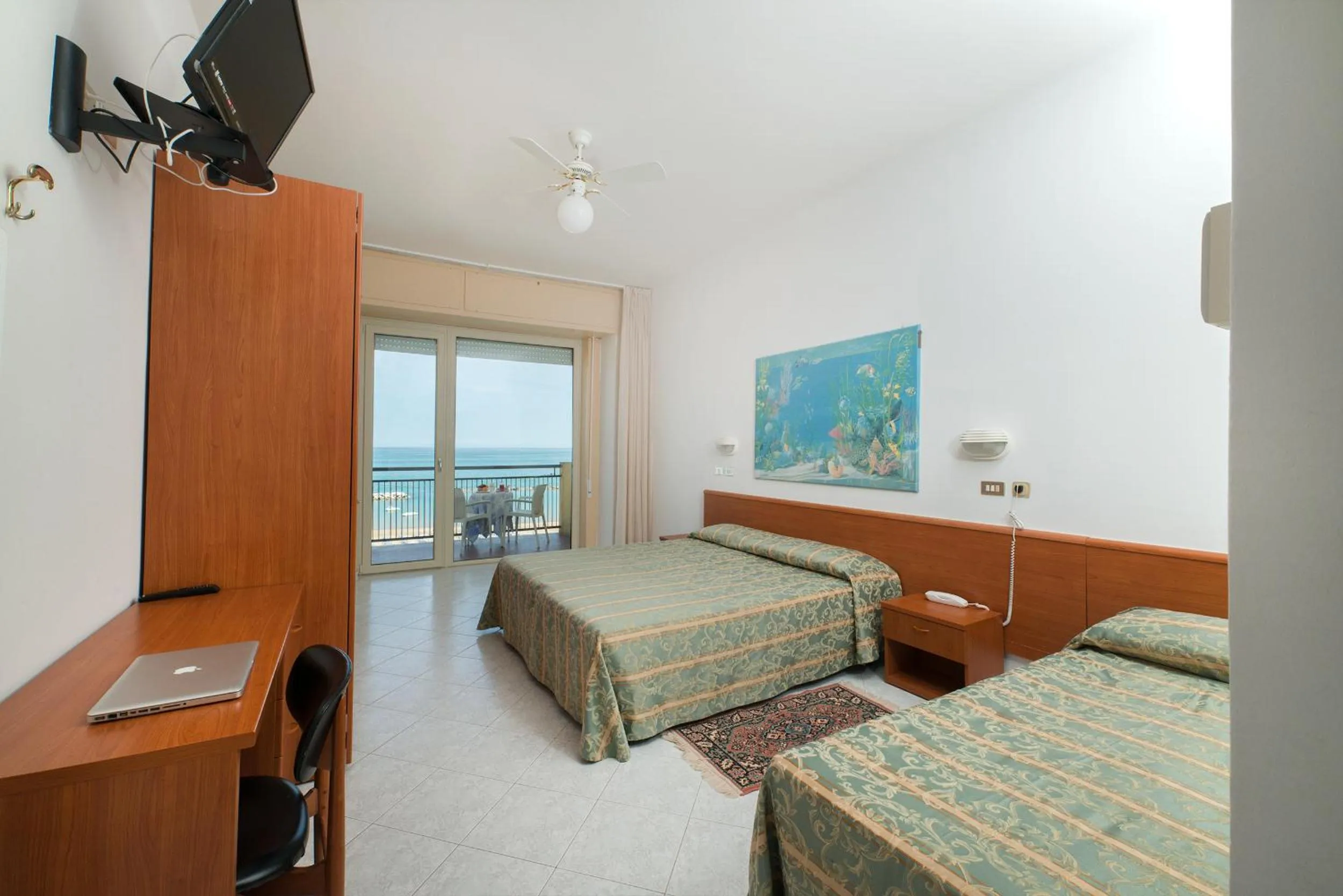 Photo of the whole room in Hotel Belsoggiorno