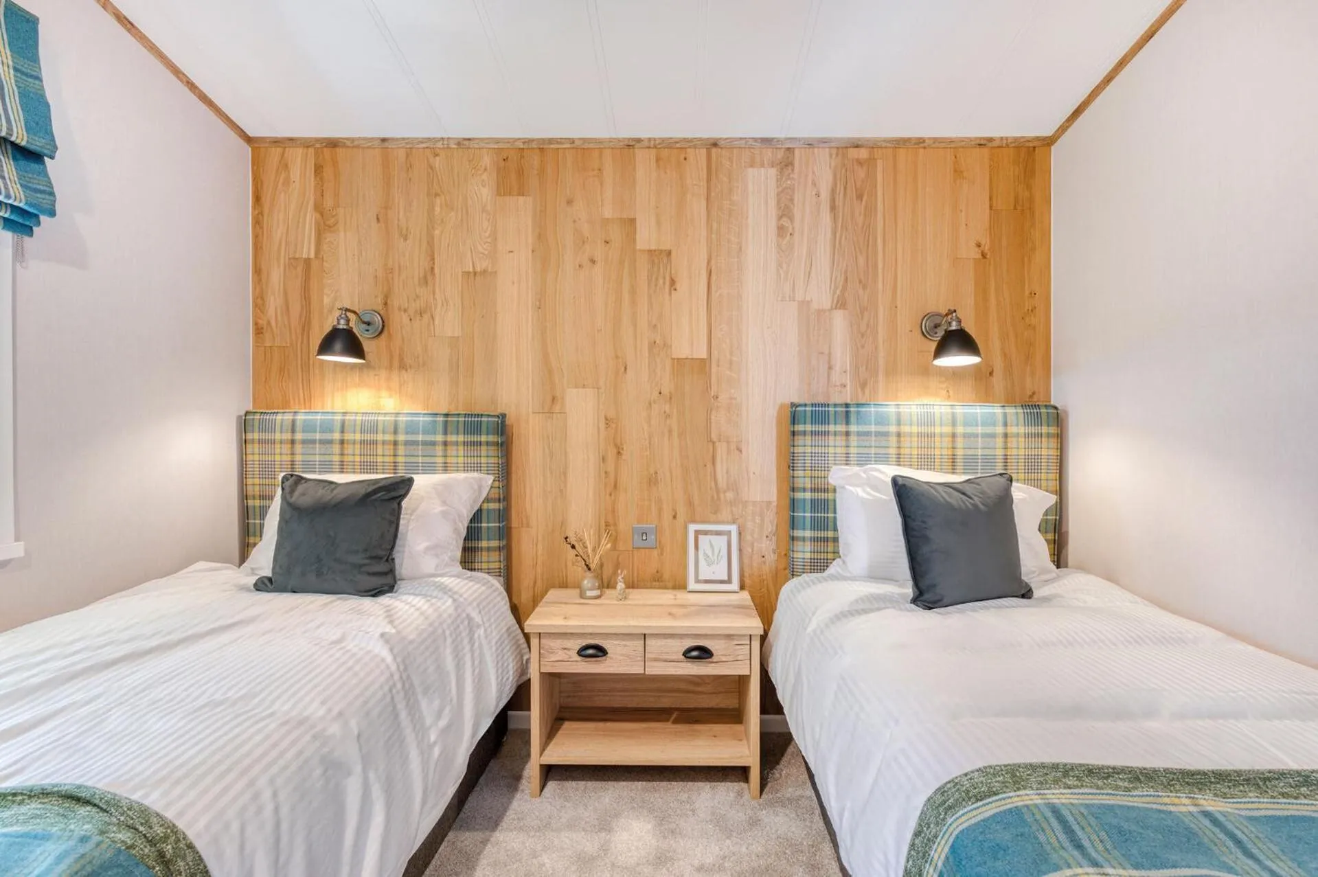 Bedroom, Bed in Aberdunant Hall