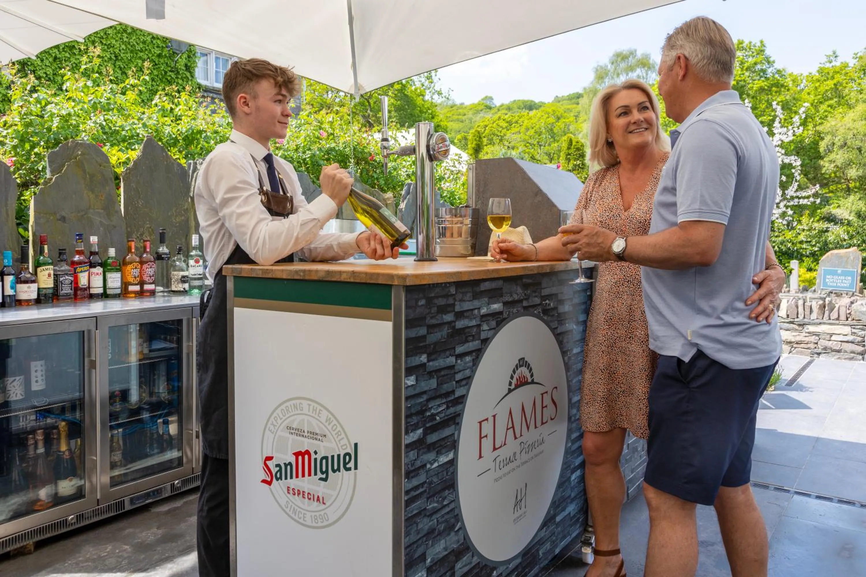 Lounge or bar in Aberdunant Hall