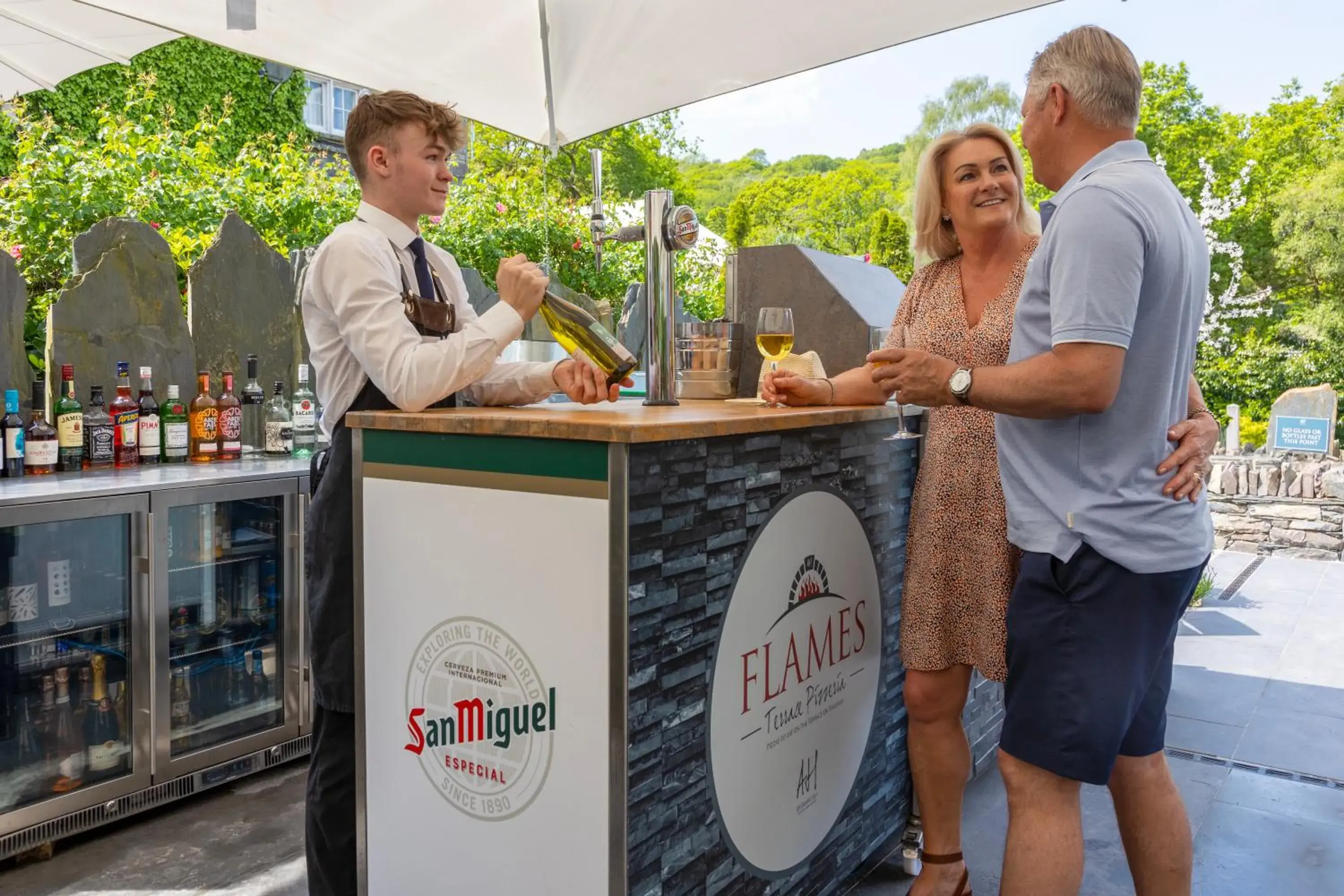 Lounge or bar in Aberdunant Hall Lounge or bar in Aberdunant Hall