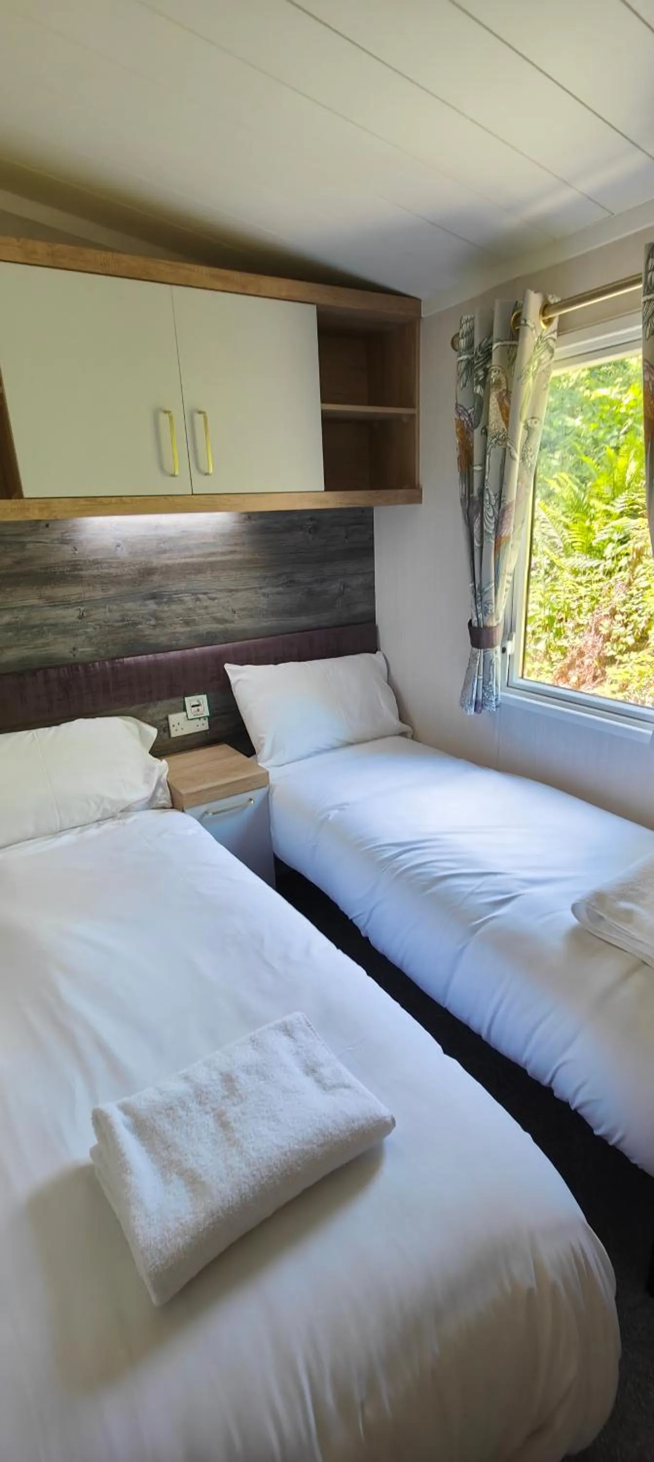 Bedroom, Bed in Aberdunant Hall