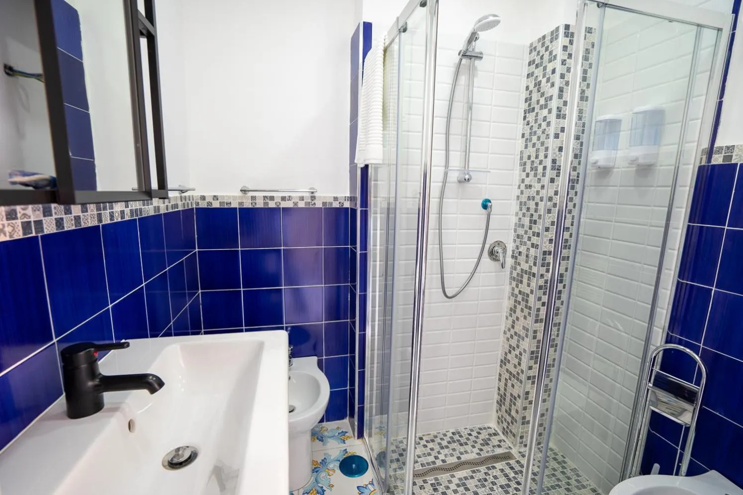 Bathroom in Borgo Dei Saraceni - Suites & Apartments