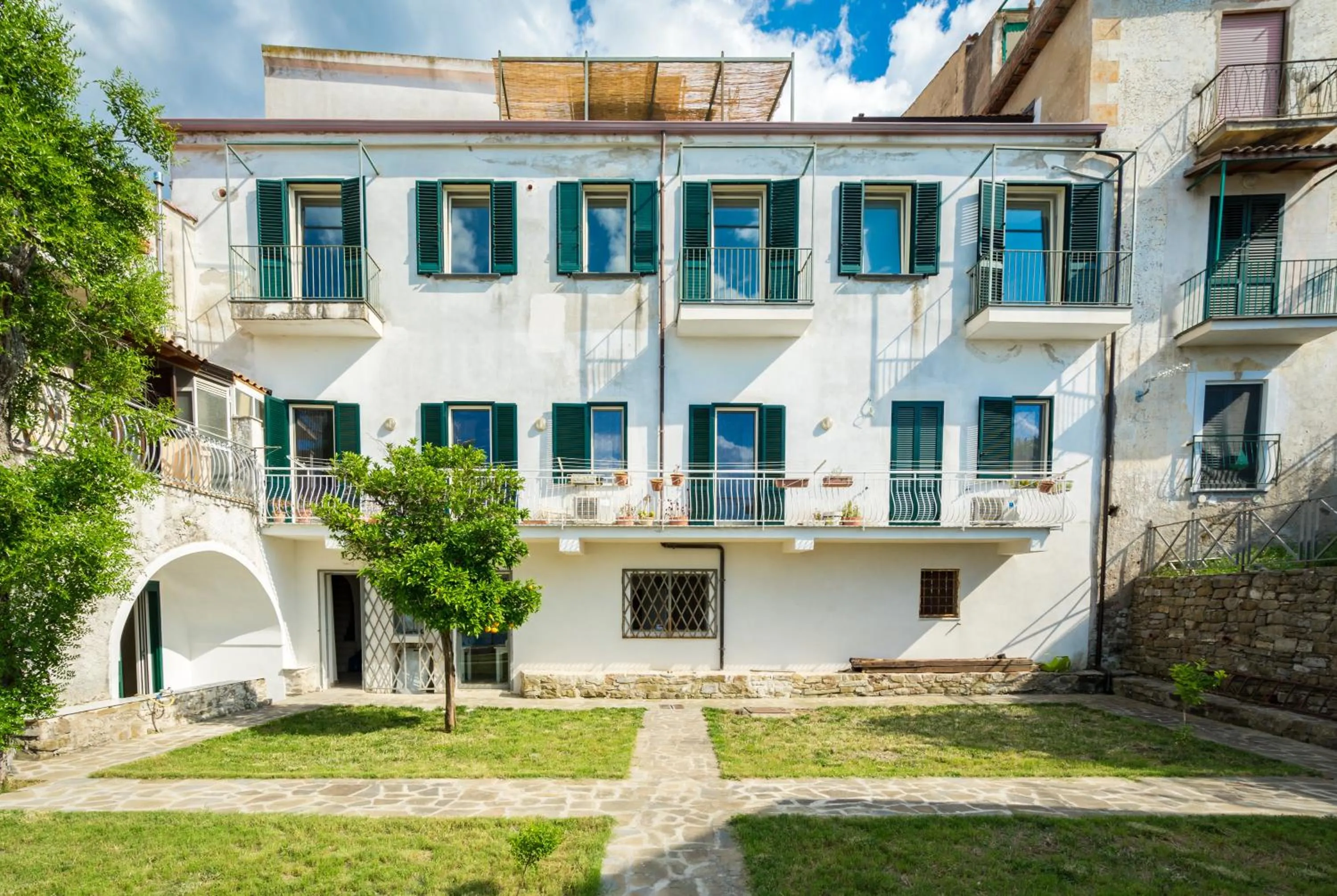 Property building in Borgo Dei Saraceni - Suites & Apartments