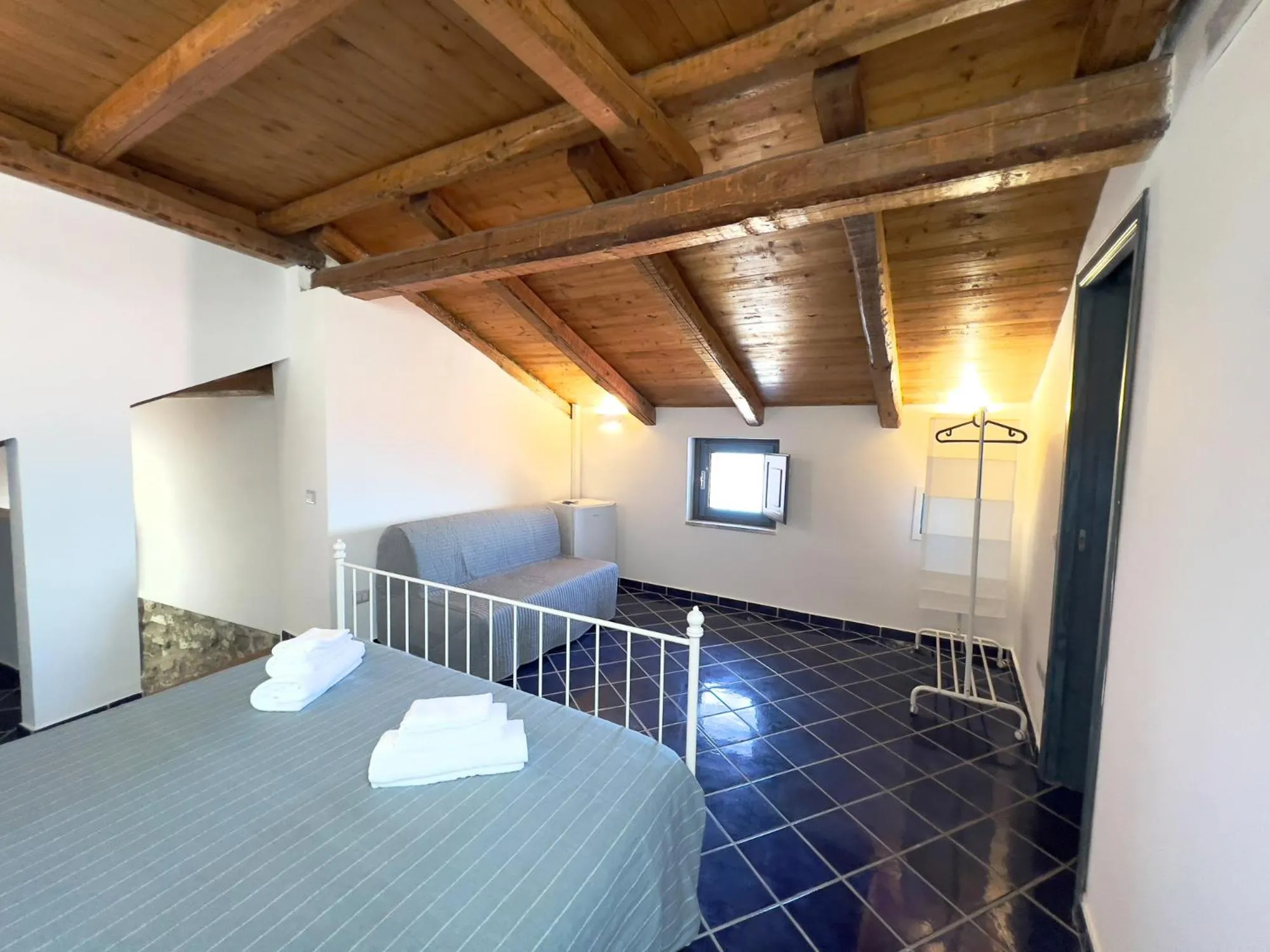 Bedroom, Bed in Borgo Dei Saraceni - Suites & Apartments