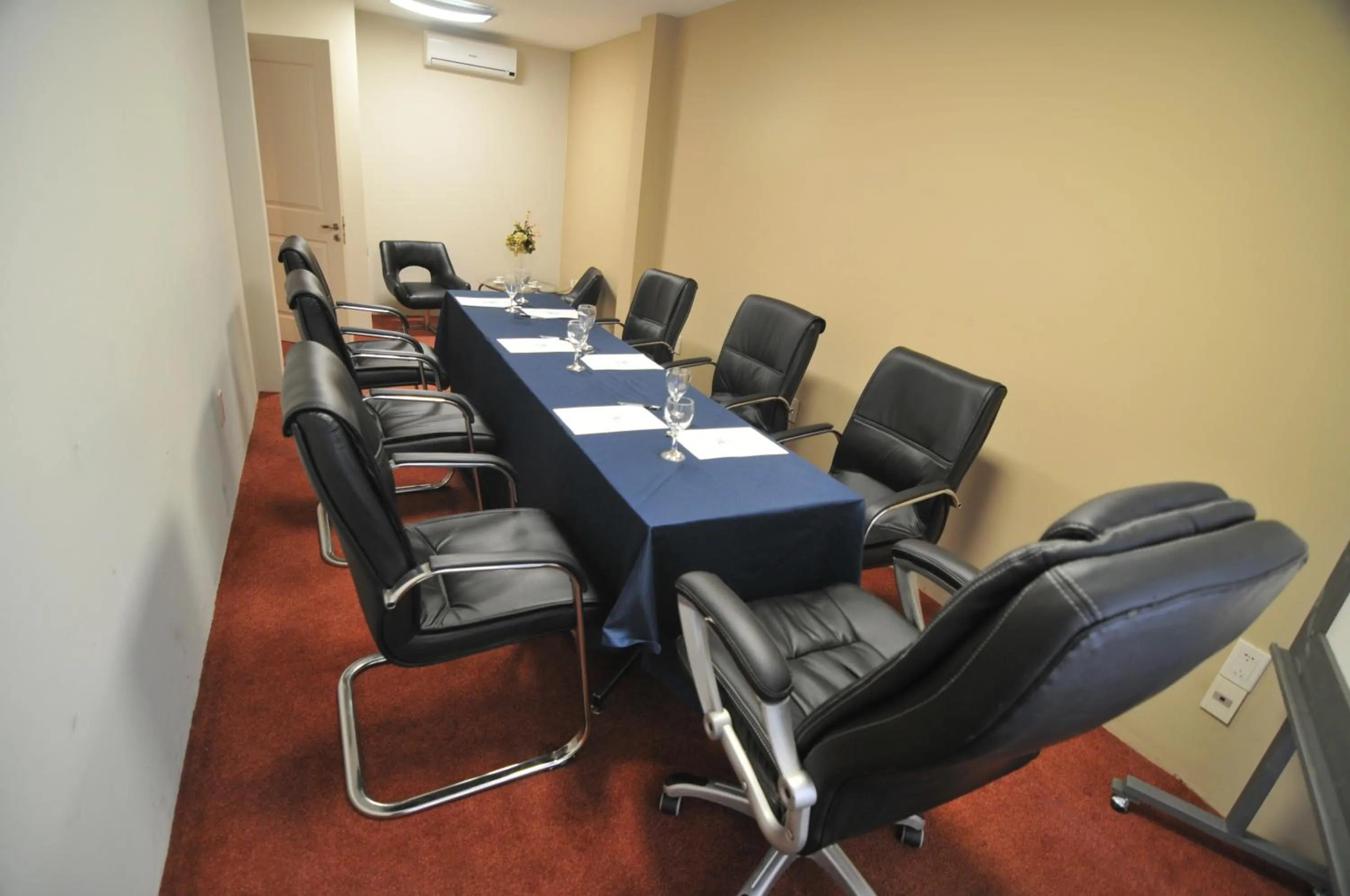 Business facilities in Hotel Los Cedros