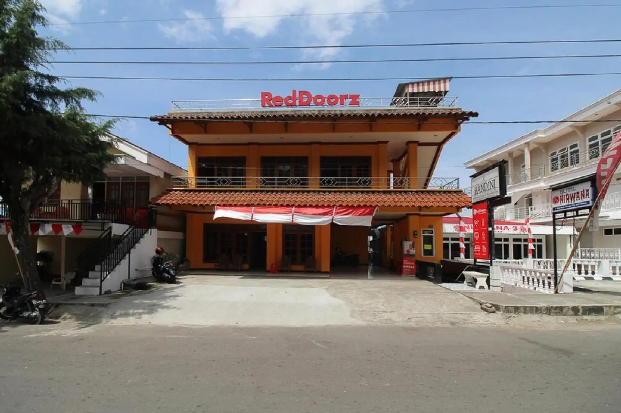 Property building in RedDoorz near Sarangan Lake Property building in RedDoorz near Sarangan Lake