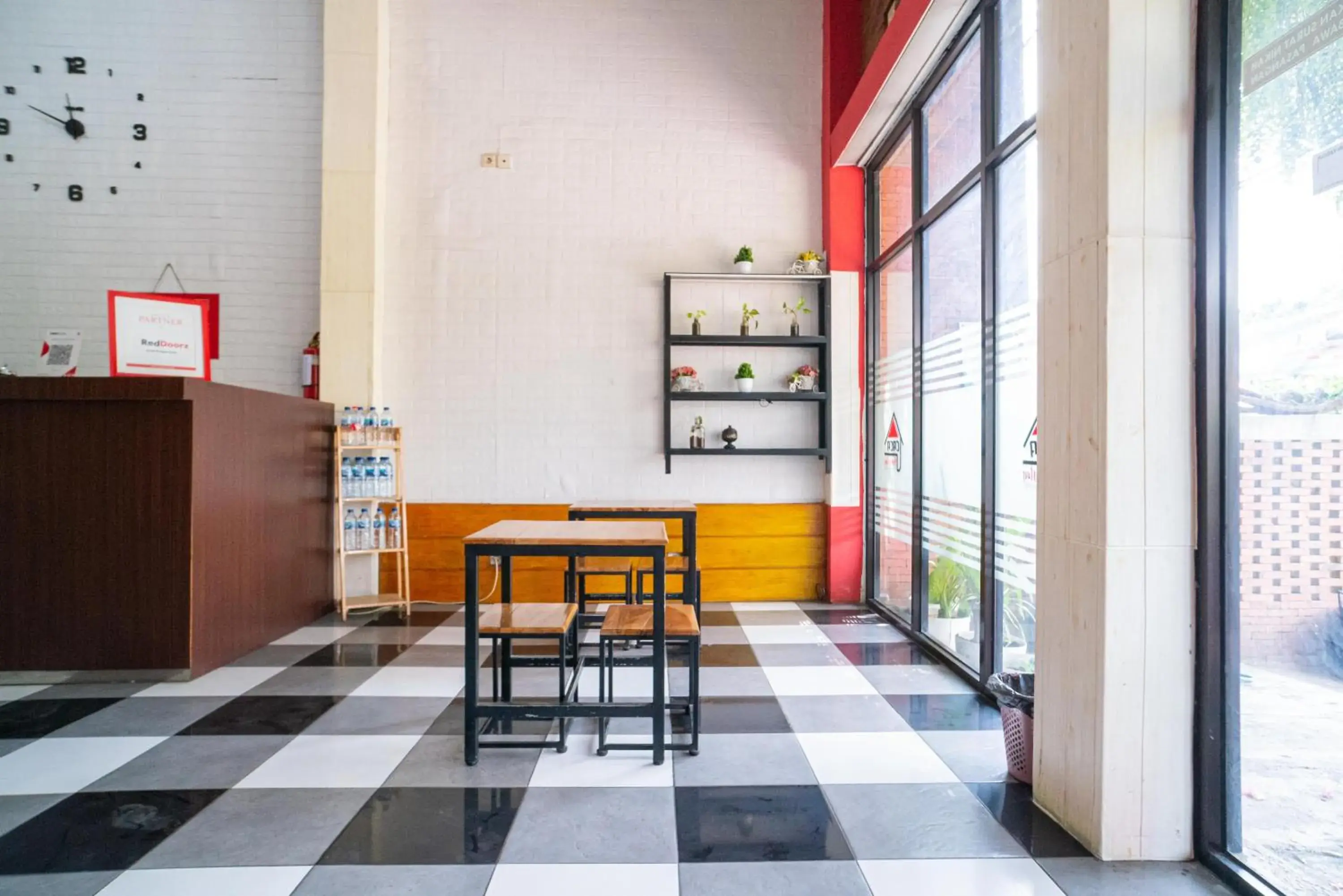 Lobby or reception in RedDoorz syariah @ Selomangleng Kediri Lobby or reception in RedDoorz syariah @ Selomangleng Kediri