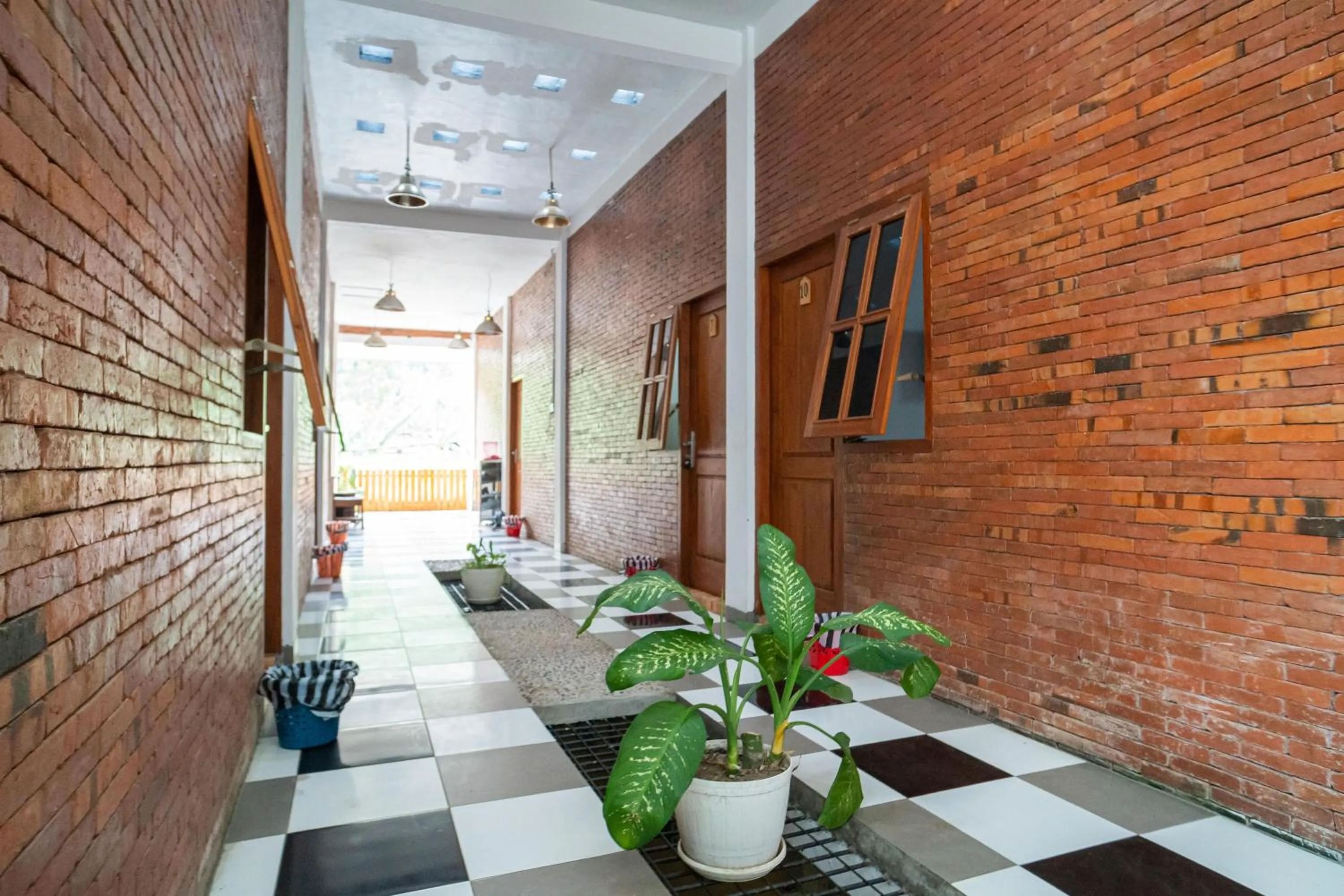 Facade/entrance in RedDoorz syariah @ Selomangleng Kediri