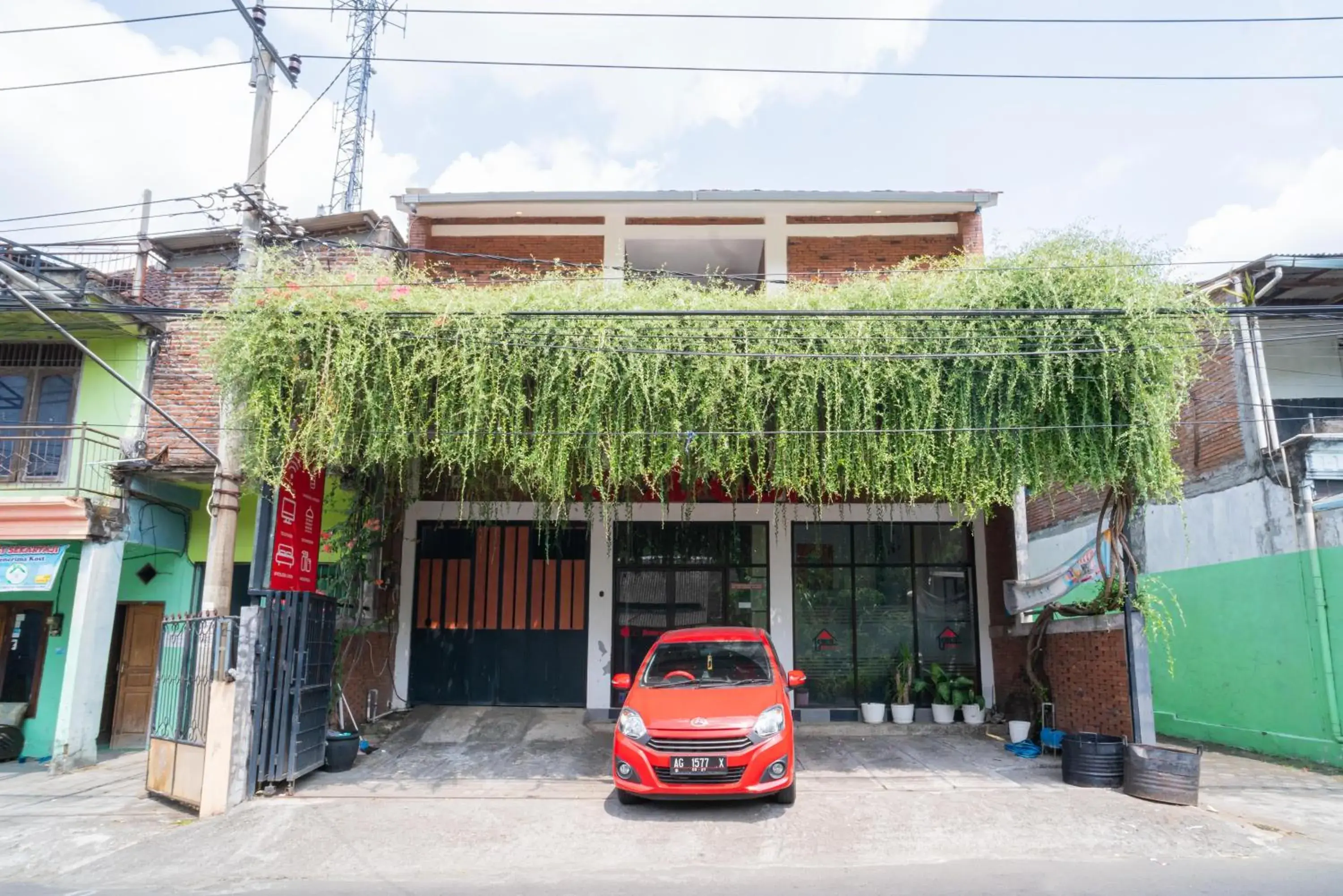 Property building in RedDoorz syariah @ Selomangleng Kediri Property building in RedDoorz syariah @ Selomangleng Kediri