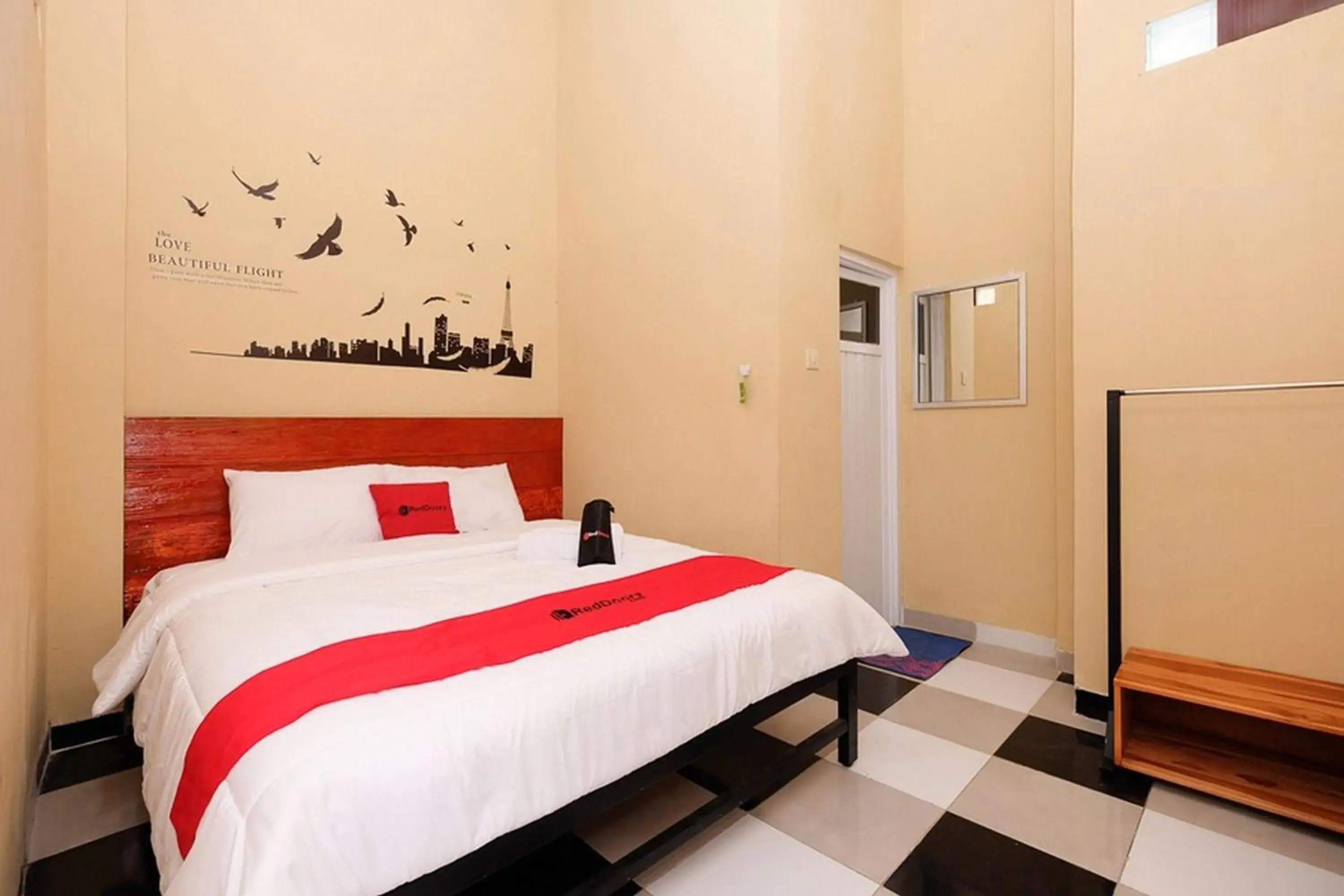 Bedroom, Bed in RedDoorz syariah @ Selomangleng Kediri Bedroom, Bed in RedDoorz syariah @ Selomangleng Kediri