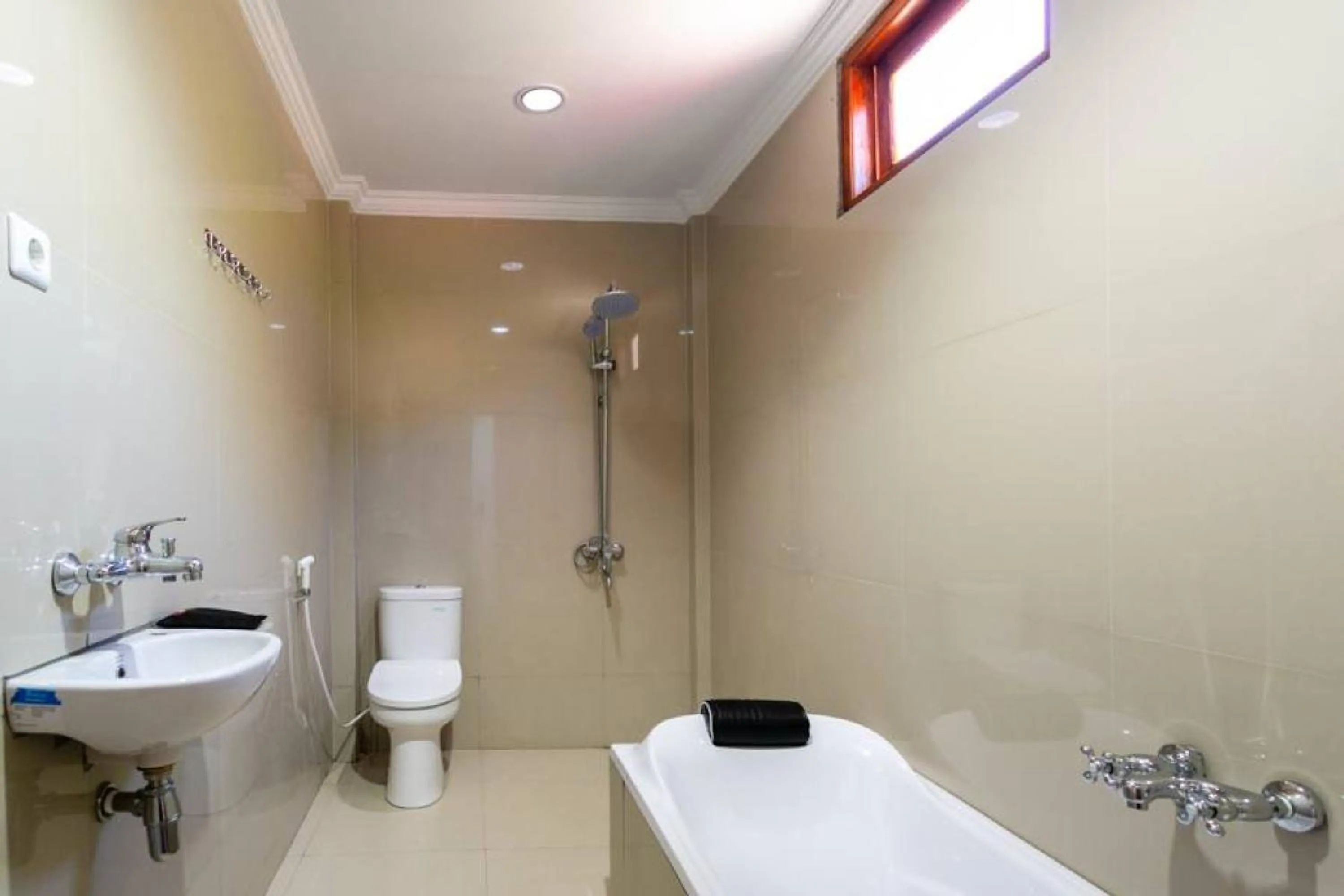 Bathroom in RedDoorz near Parangtritis Beach
