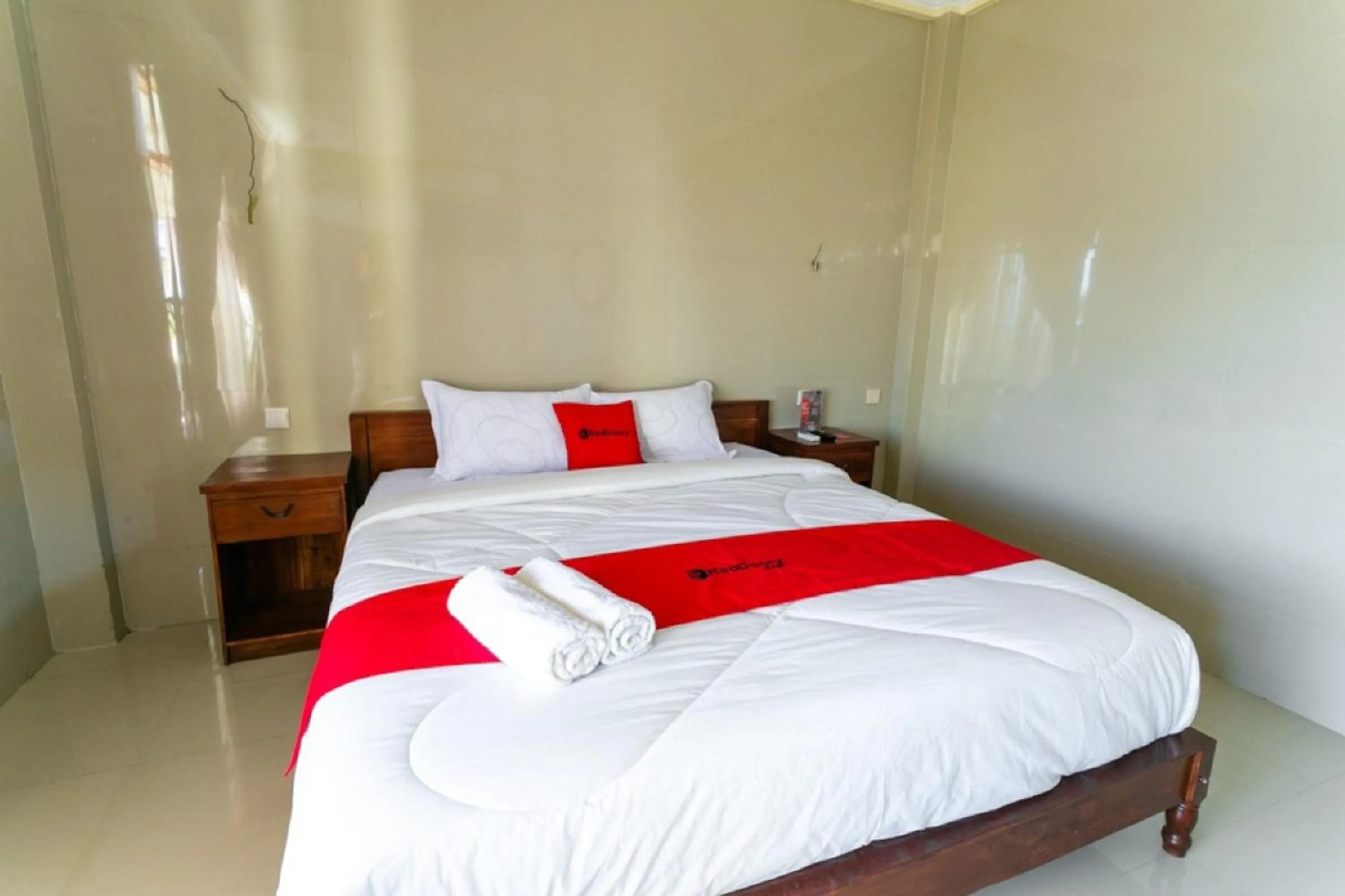 Bedroom, Bed in RedDoorz near Parangtritis Beach