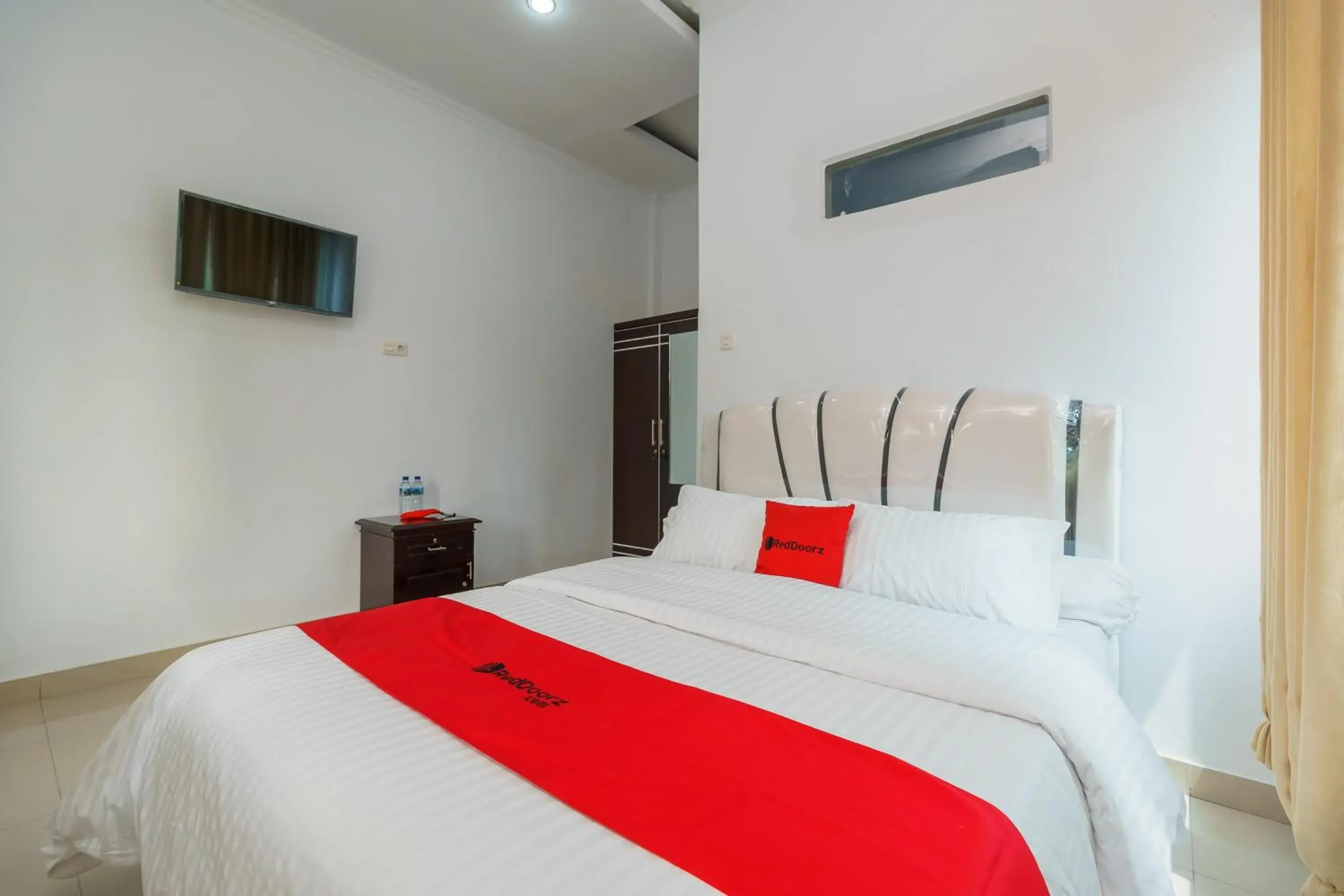 Bedroom, Bed in RedDoorz Syariah near Simpang Sekip Palembang Bedroom, Bed in RedDoorz Syariah near Simpang Sekip Palembang
