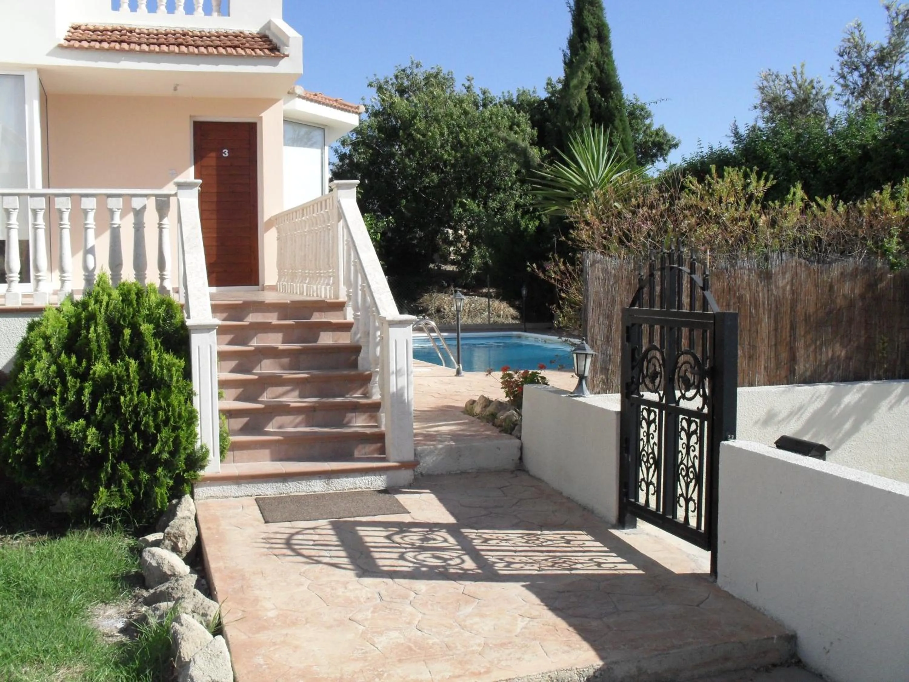 Facade/entrance in Villa Theodora