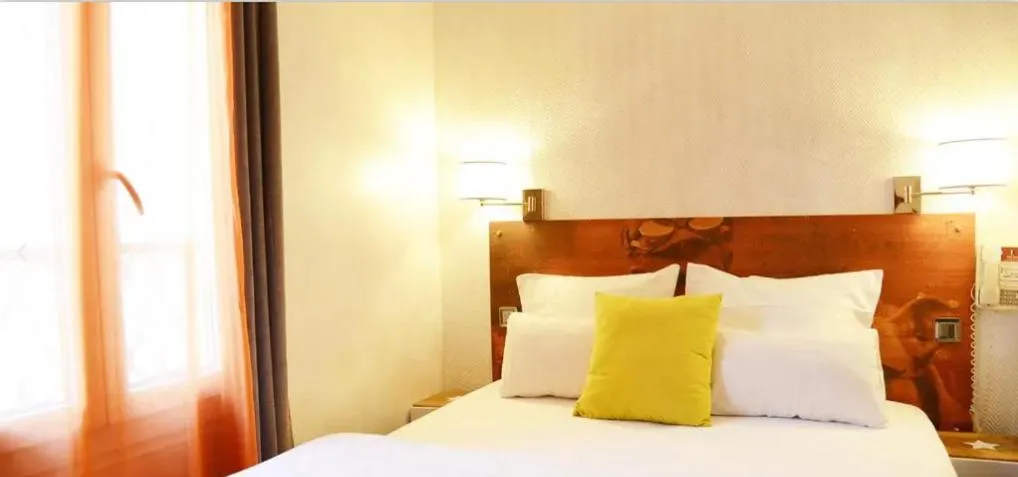 Bed in Hôtel Malar