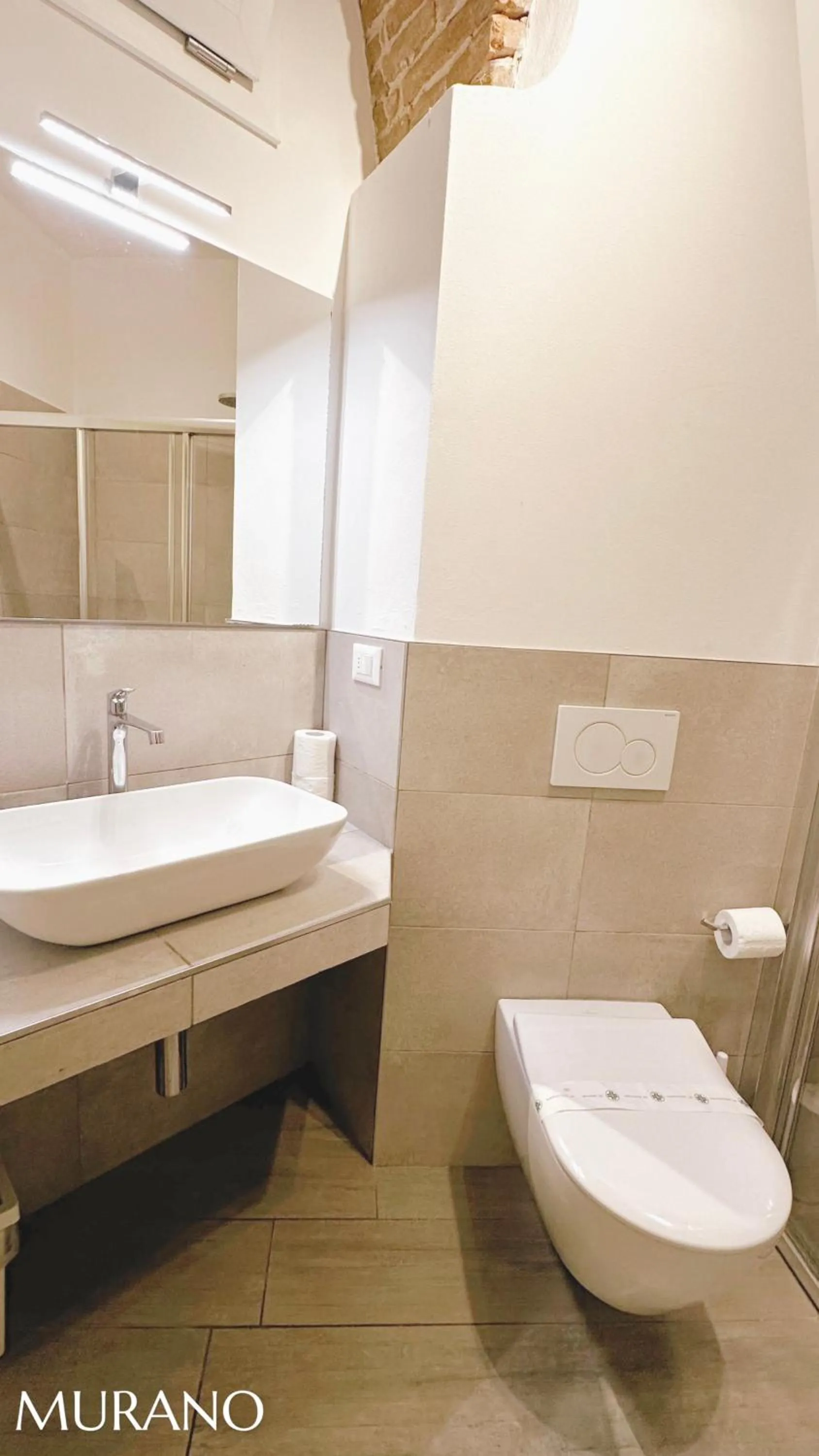 Shower in Truly Verona