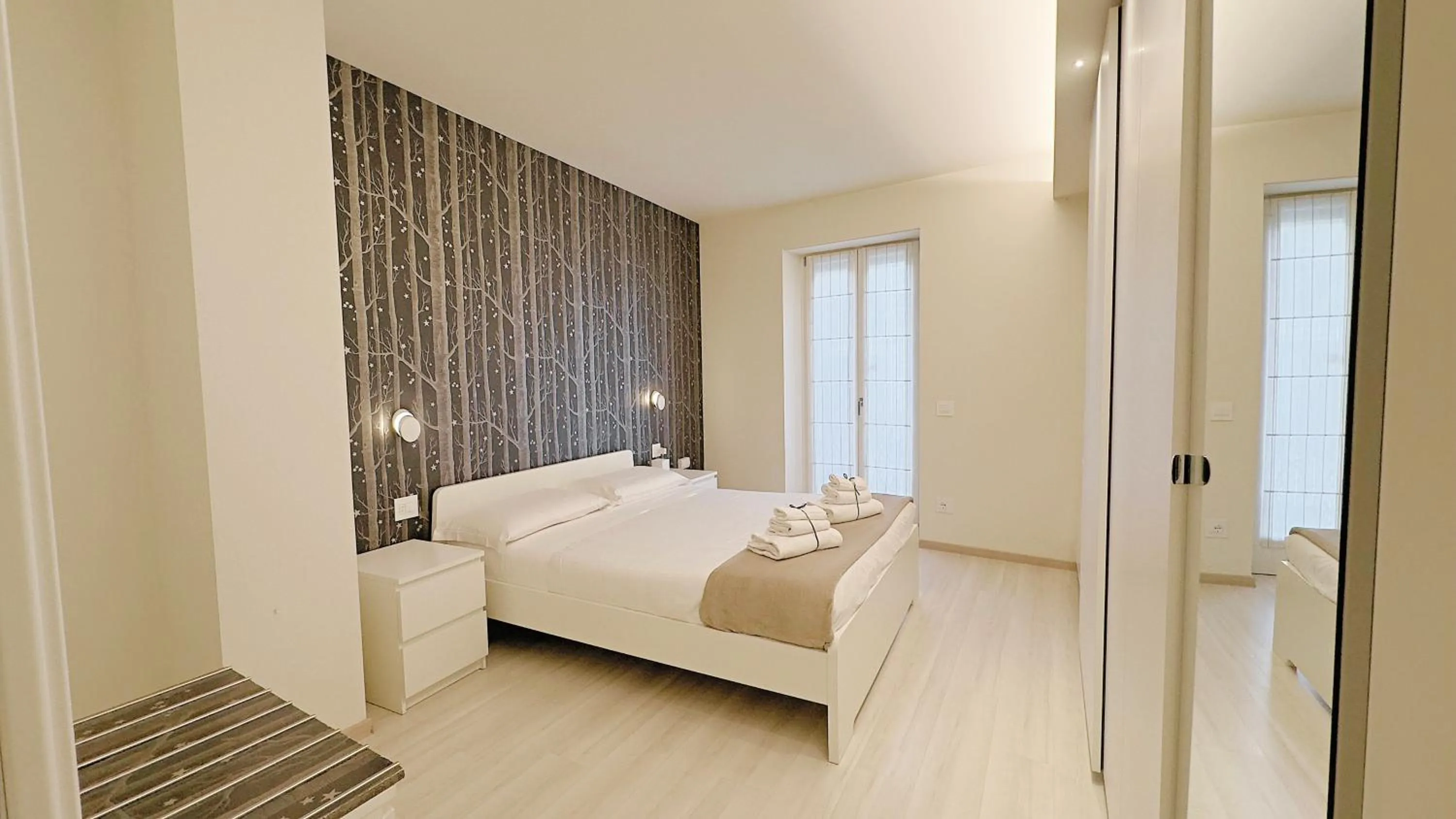 Bedroom, Bed in Truly Verona