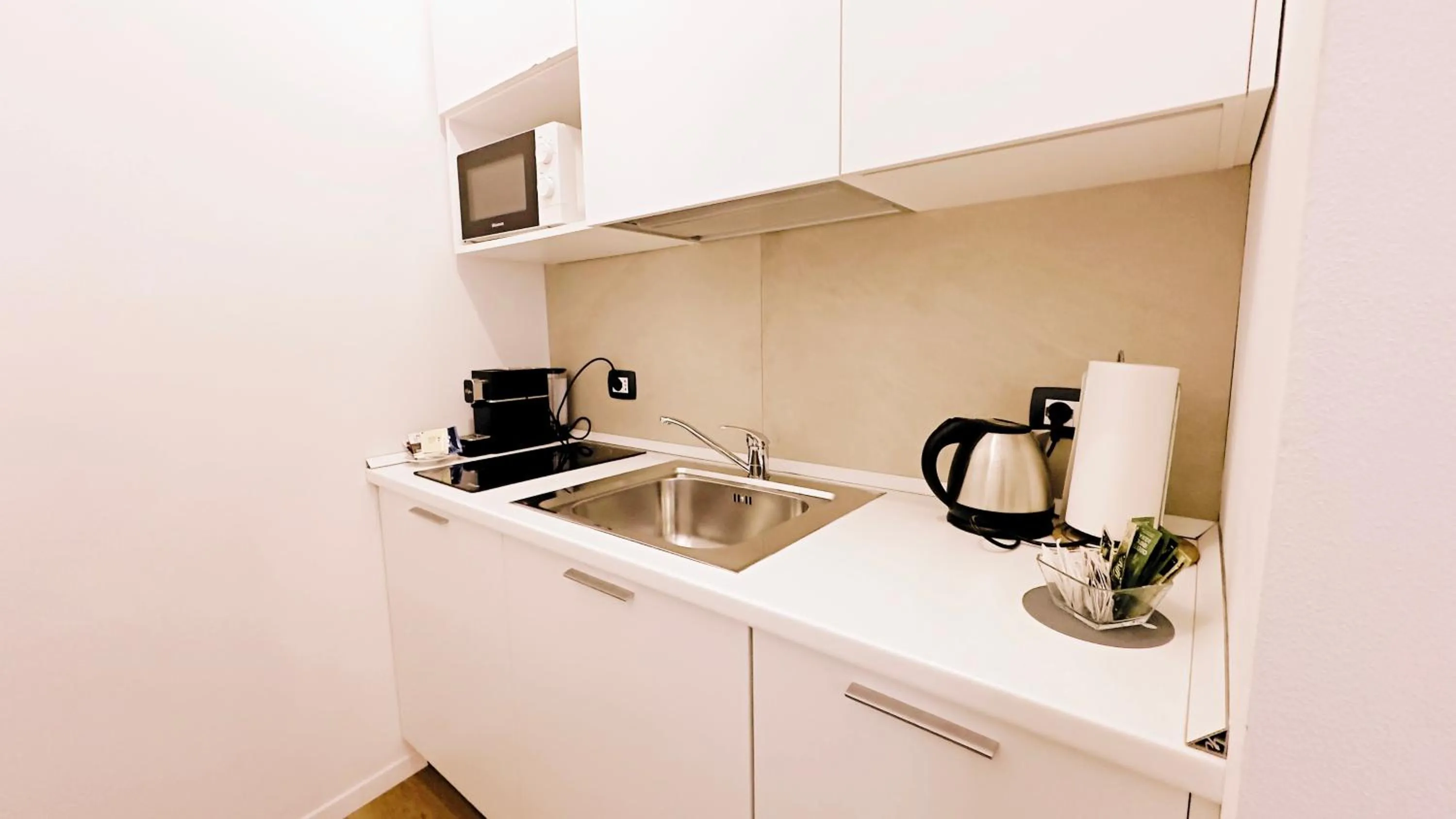 Kitchen or kitchenette in Truly Verona