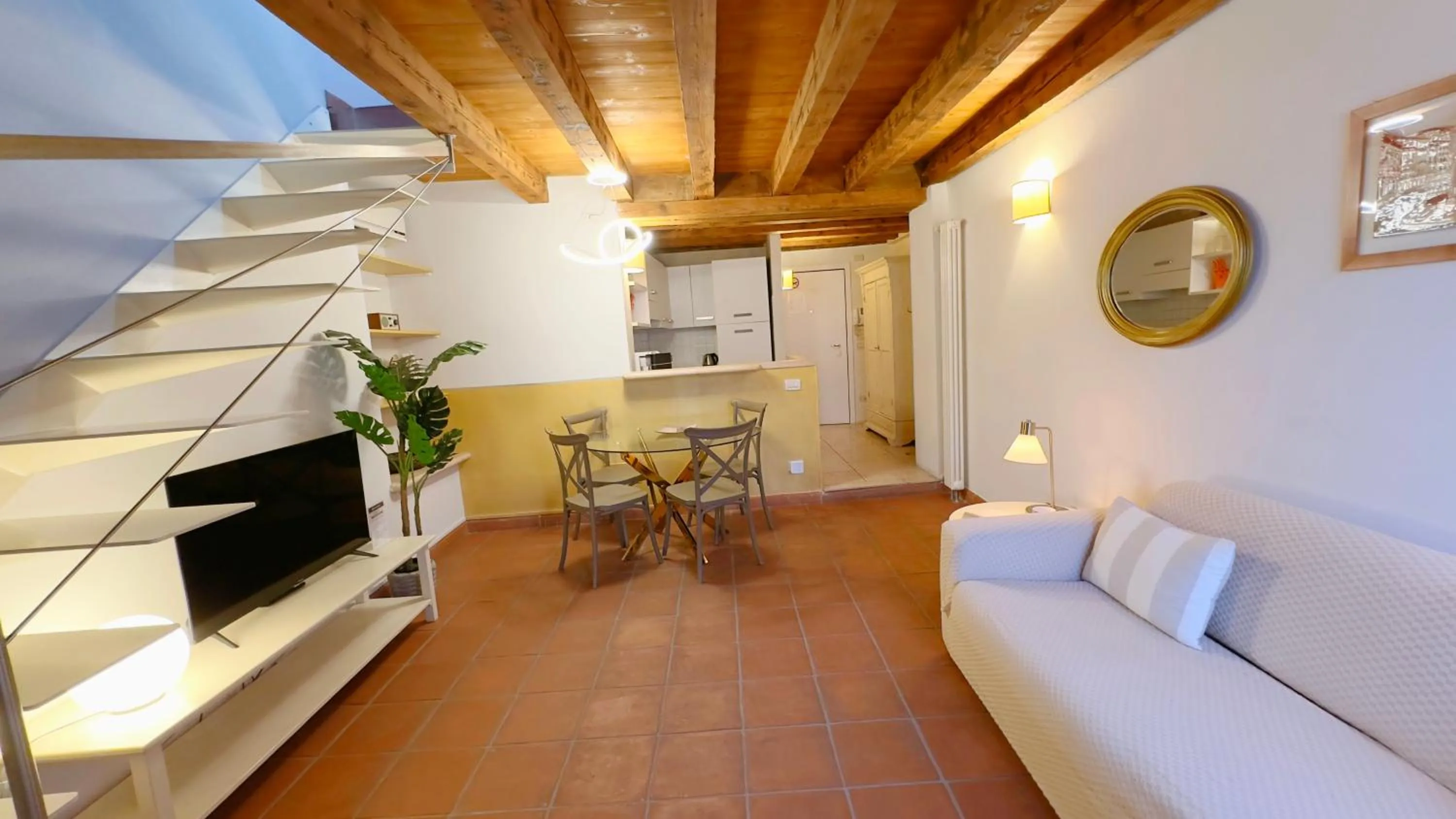 TV and multimedia in Truly Verona