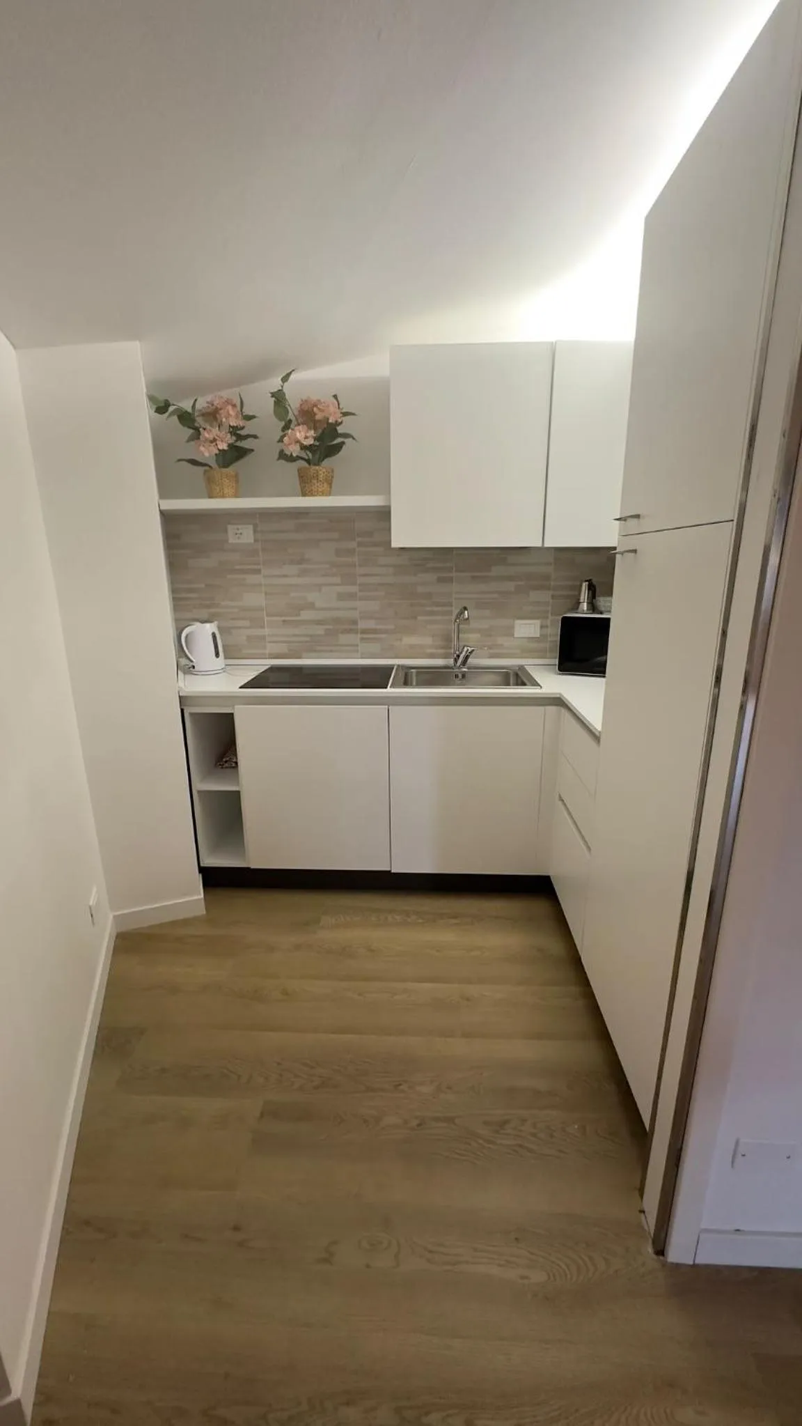 Kitchen or kitchenette in Truly Verona