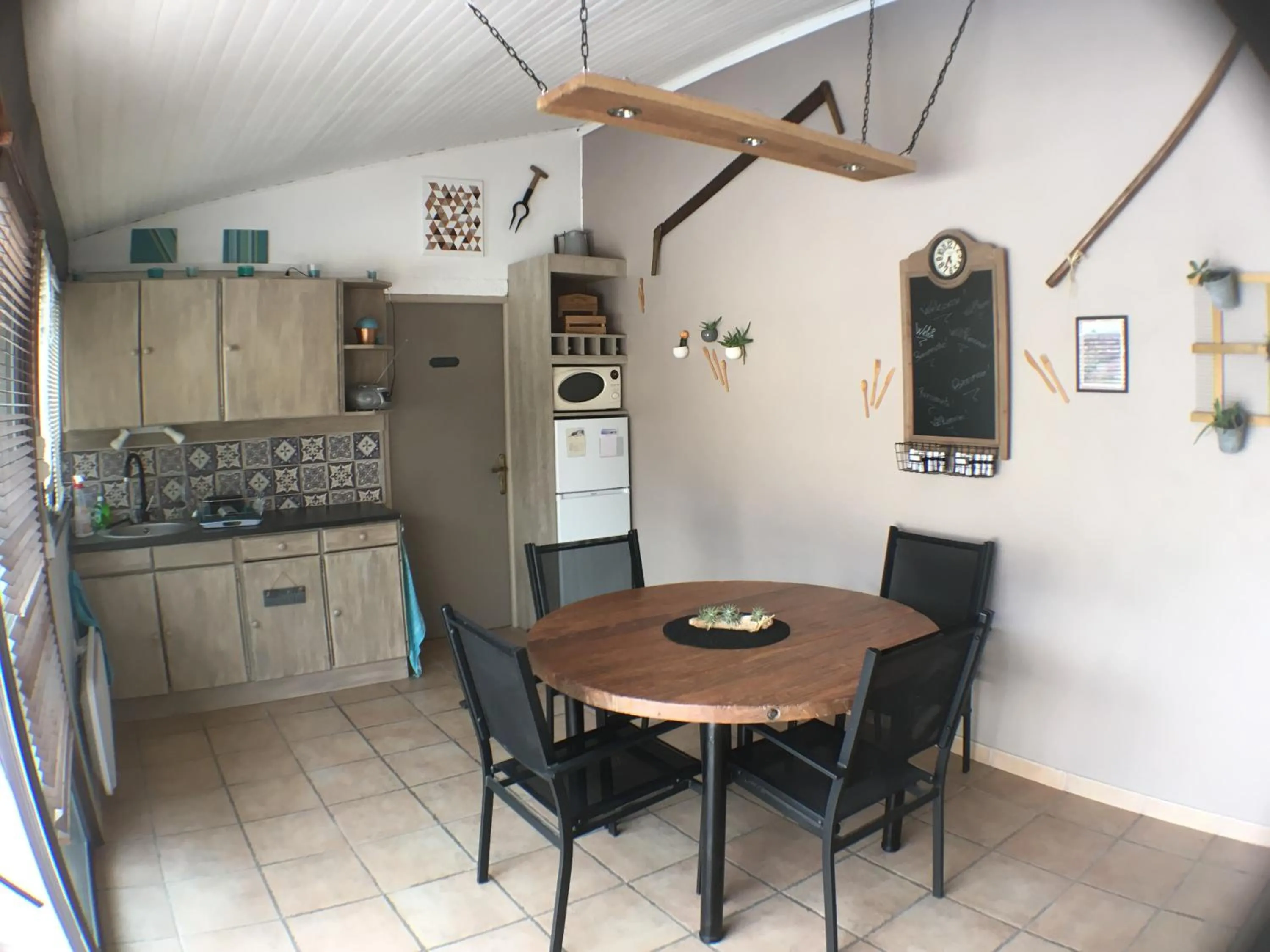 Communal kitchen in Villa Escandia