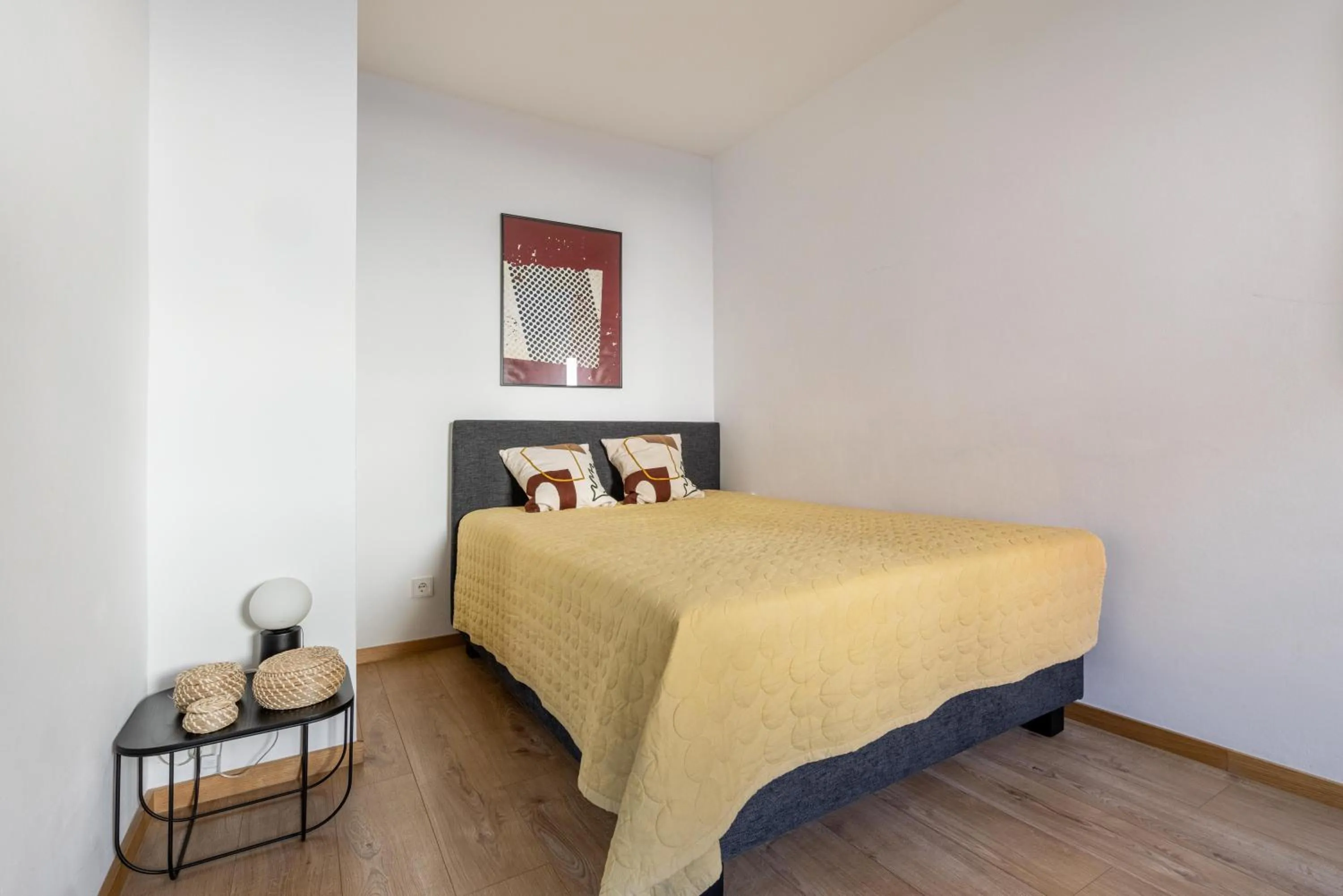 Bed in Limehome Augsburg Pilgerhausstraße