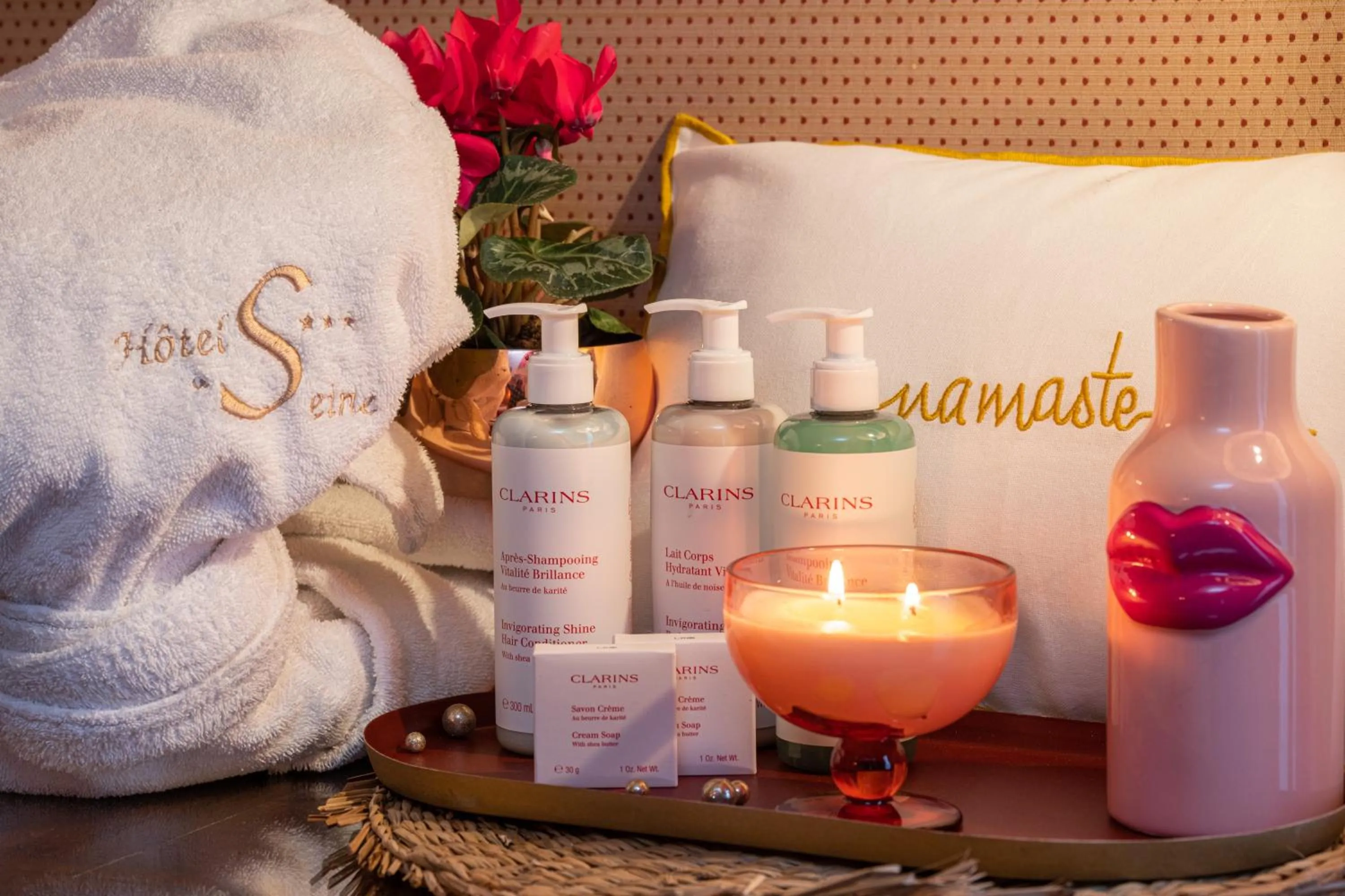 Decorative detail in Hotel De Seine