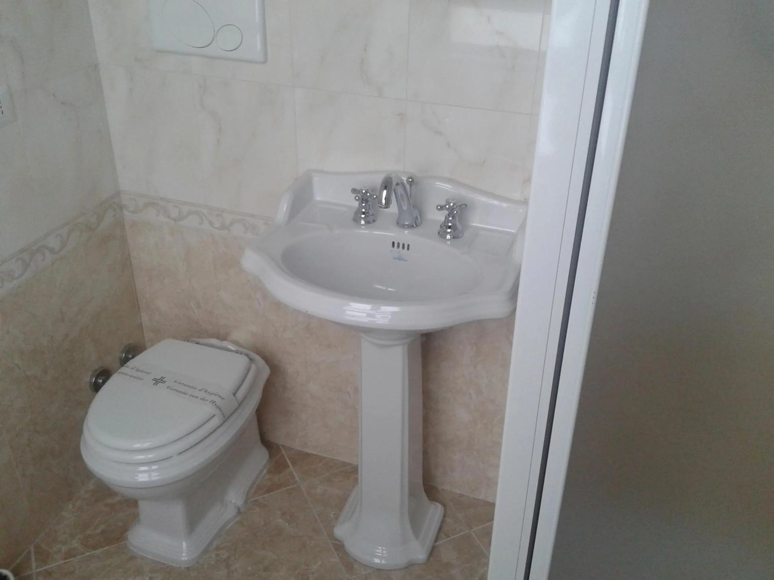 Toilet in Albergo Ma.Re