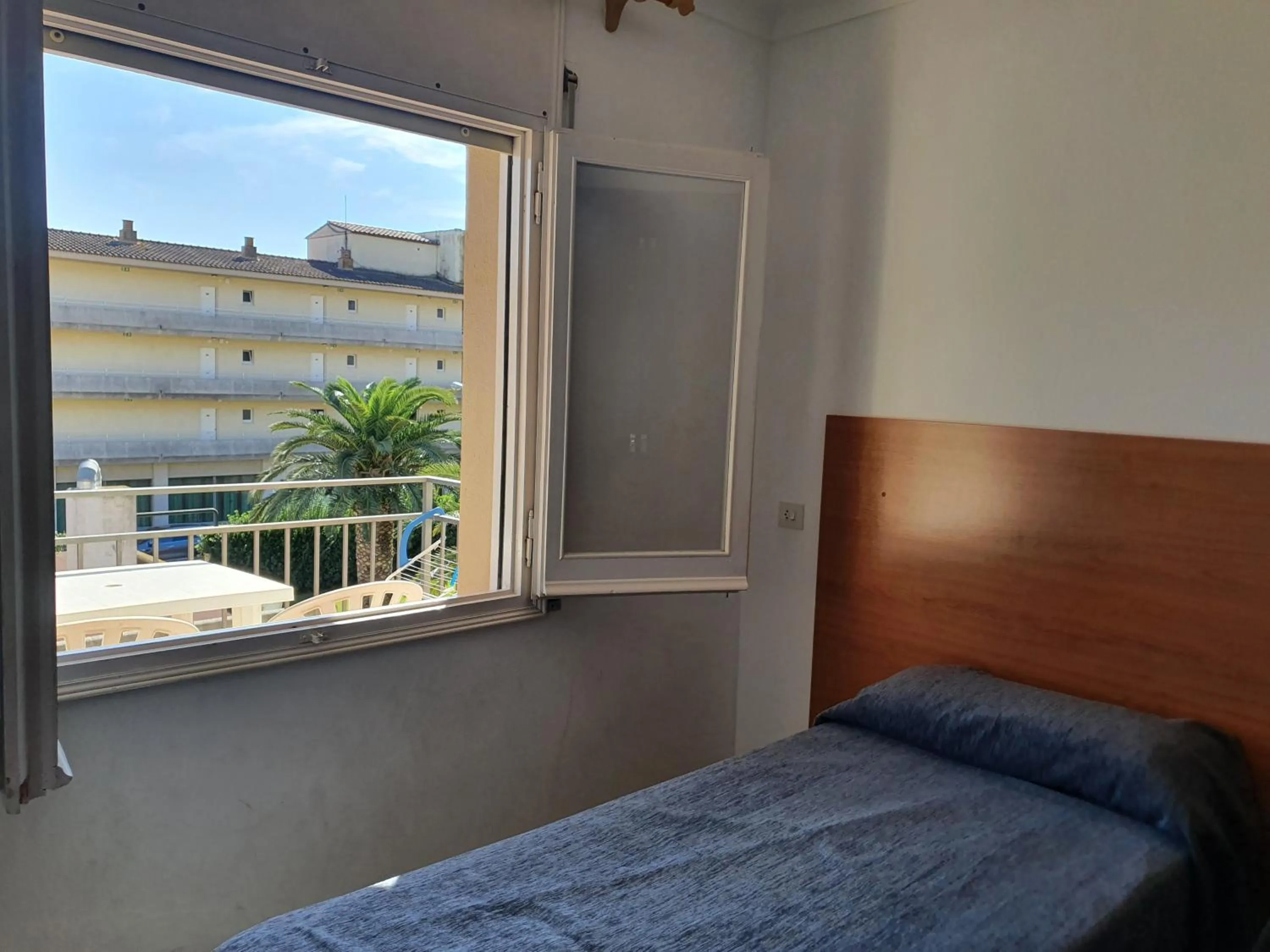 Bedroom, Bed in Payet Apartments