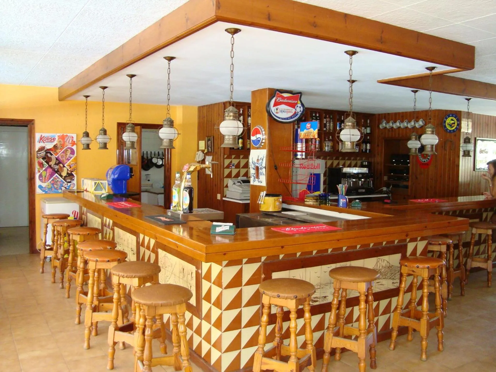 Restaurant/places to eat in Payet Apartments