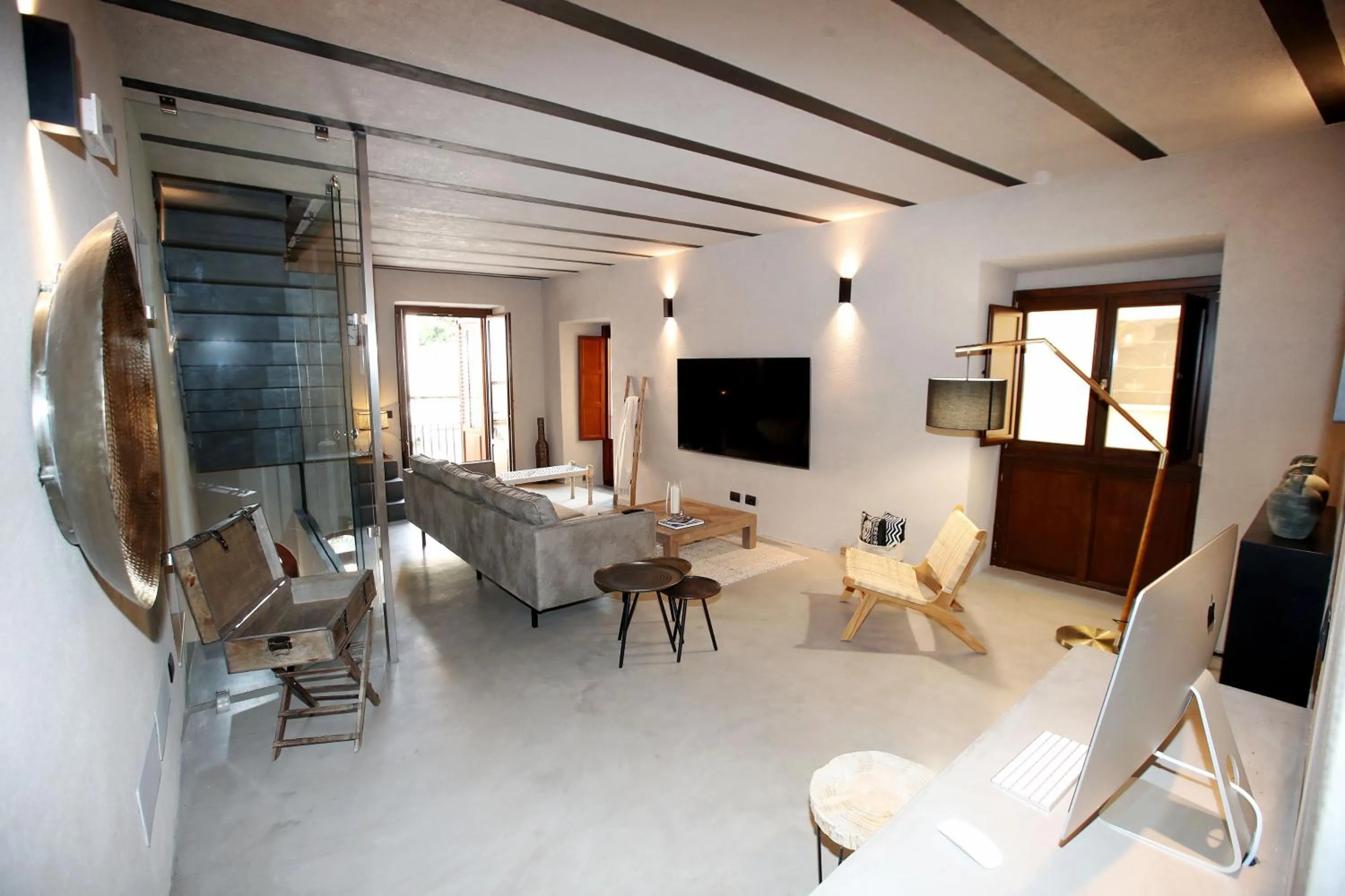 Communal lounge/ TV room in Casa Nostra Boutique Hotel & Spa