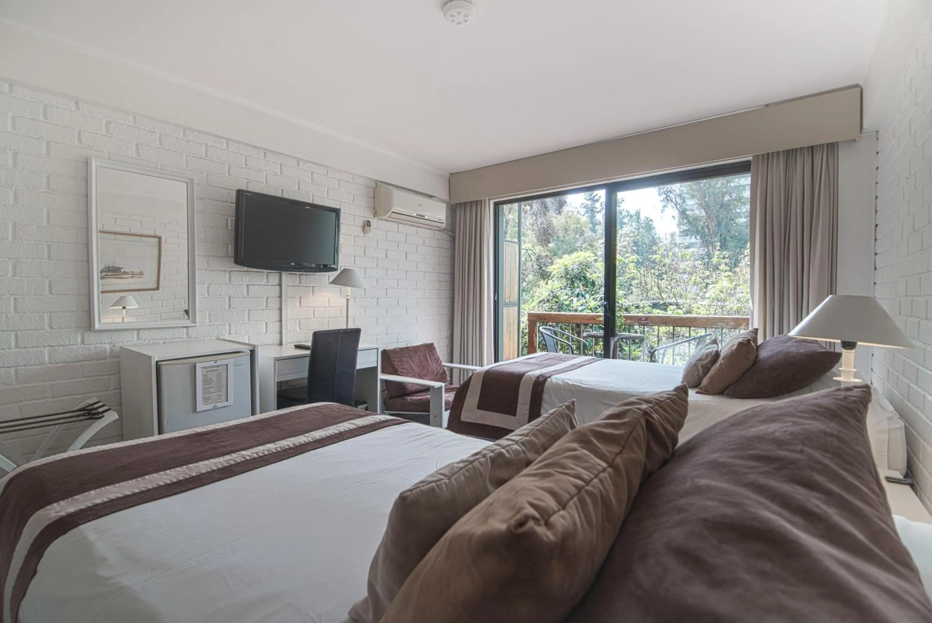 Photo of the whole room, Bed in Hotel Acacias de Vitacura