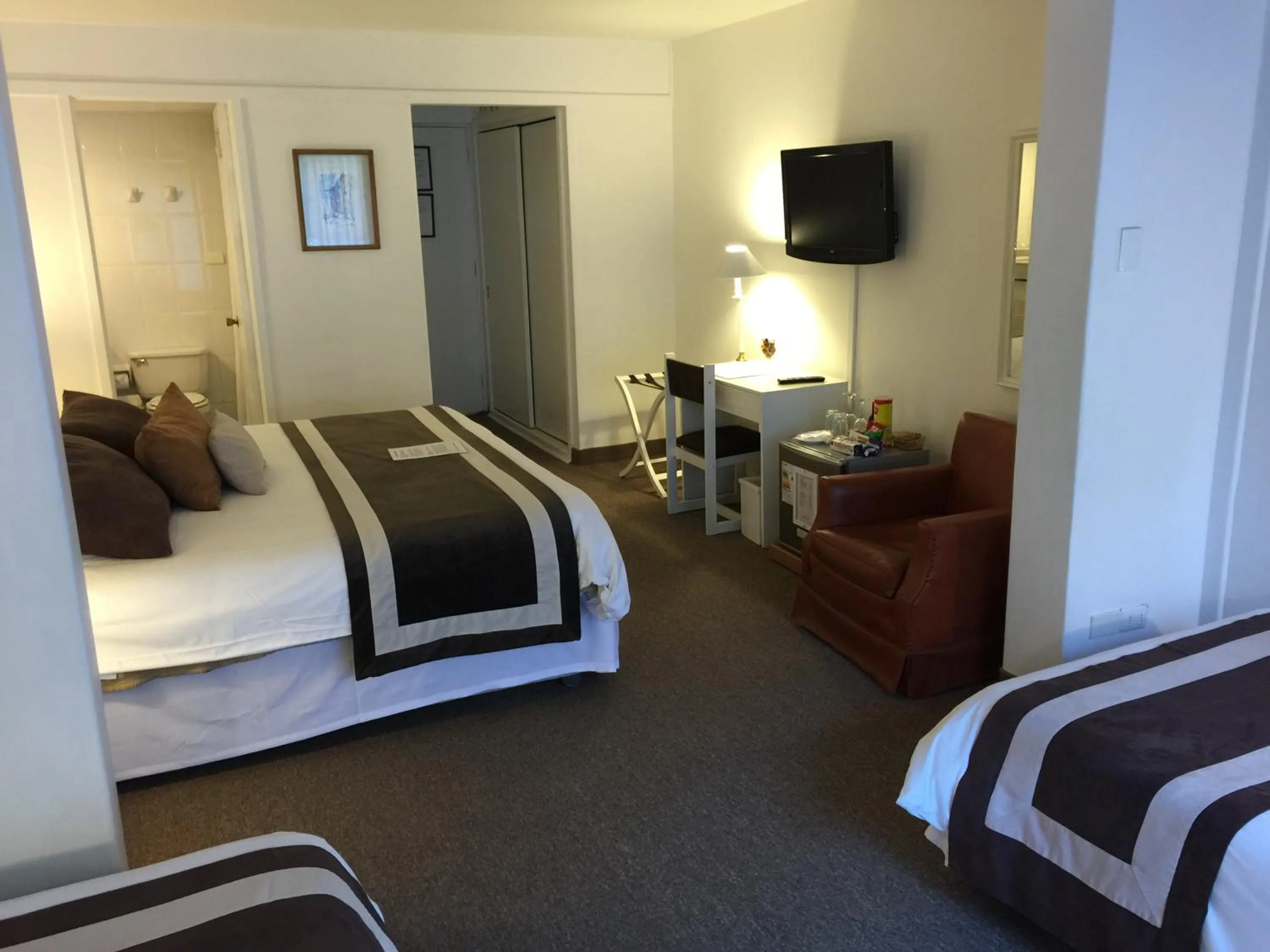 Photo of the whole room, Bed in Hotel Acacias de Vitacura