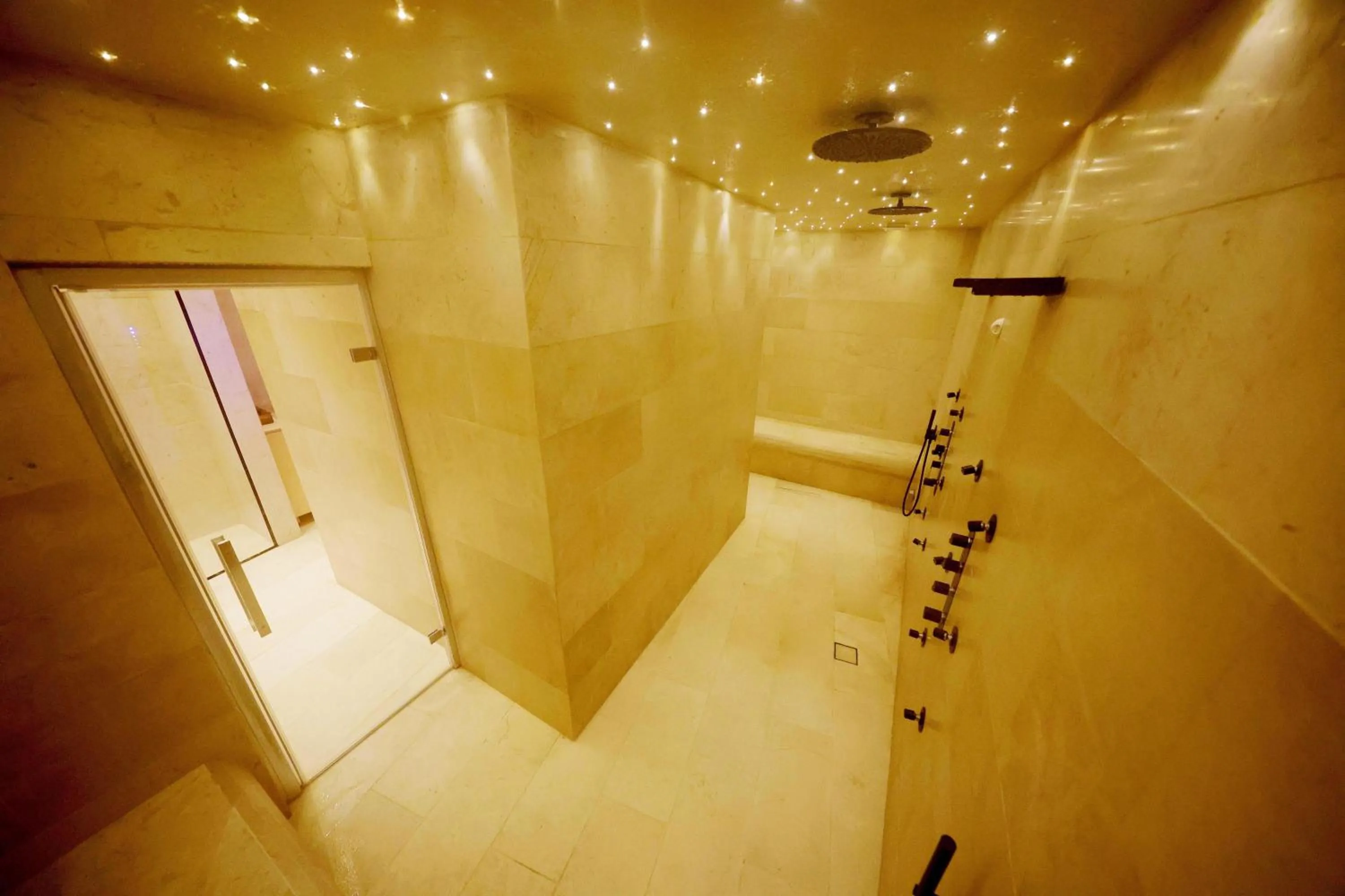 Spa and wellness centre/facilities in Casa Nostra Luxury Suites & Spa