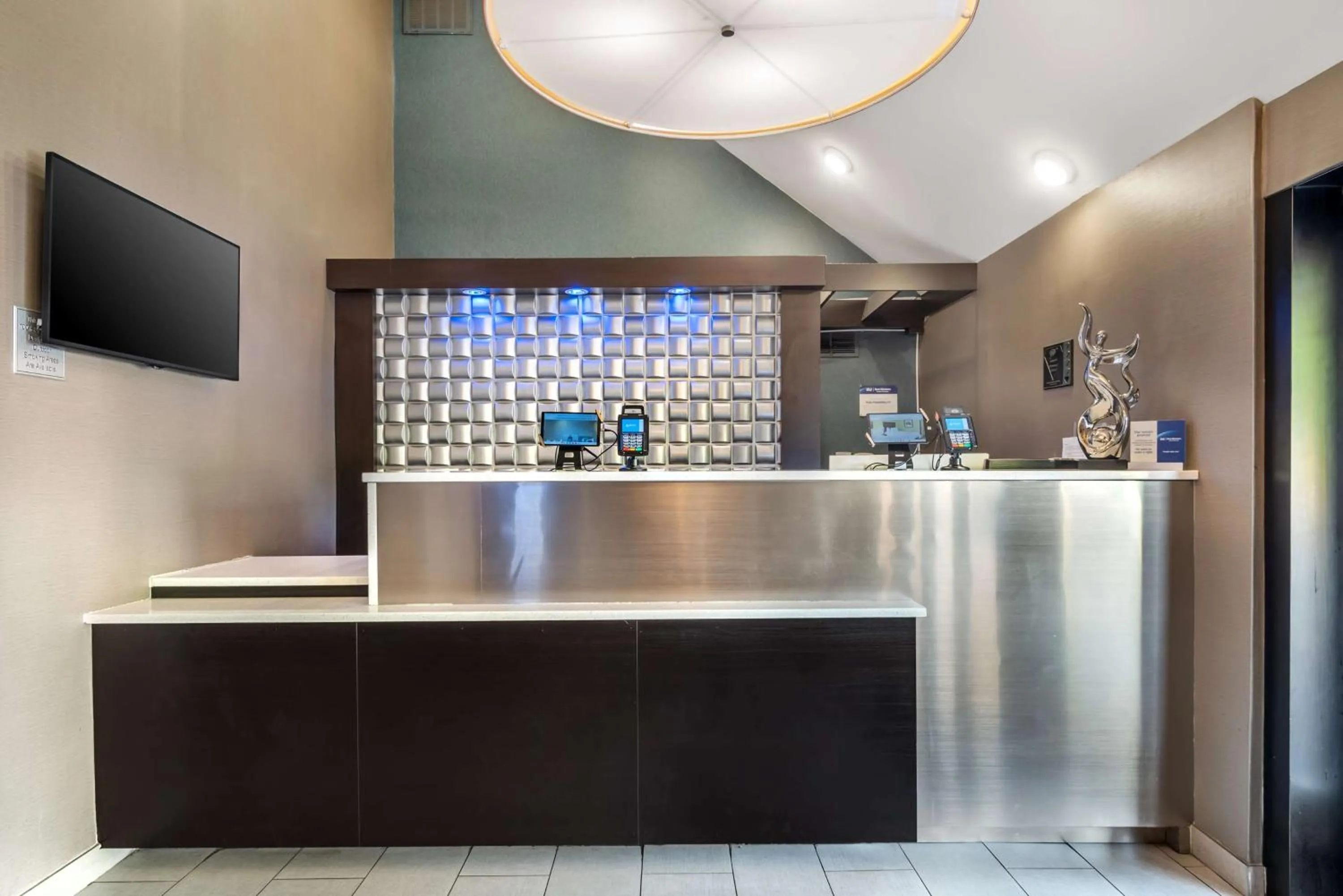 Lobby or reception in Best Western Gastonia