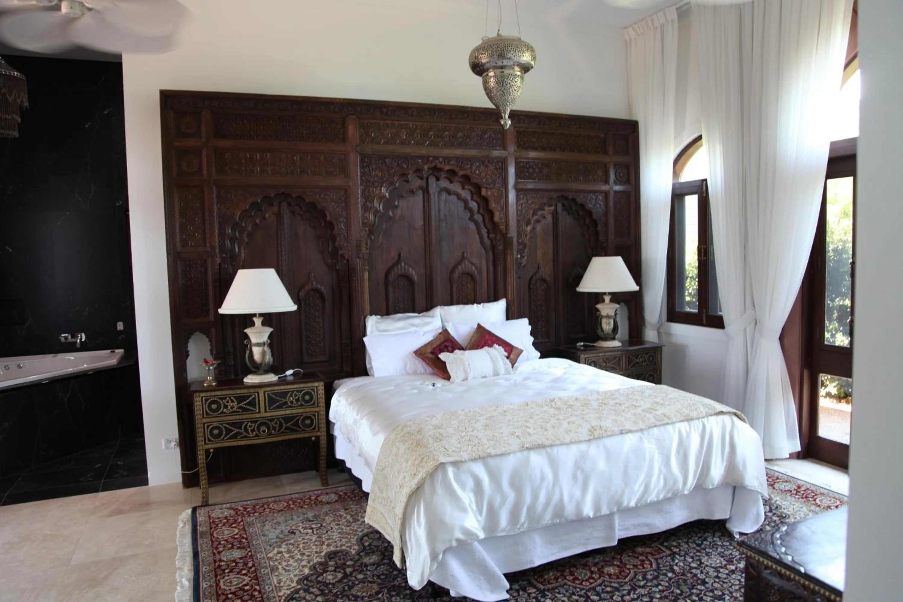 Bed in Jodha Bai Retreat