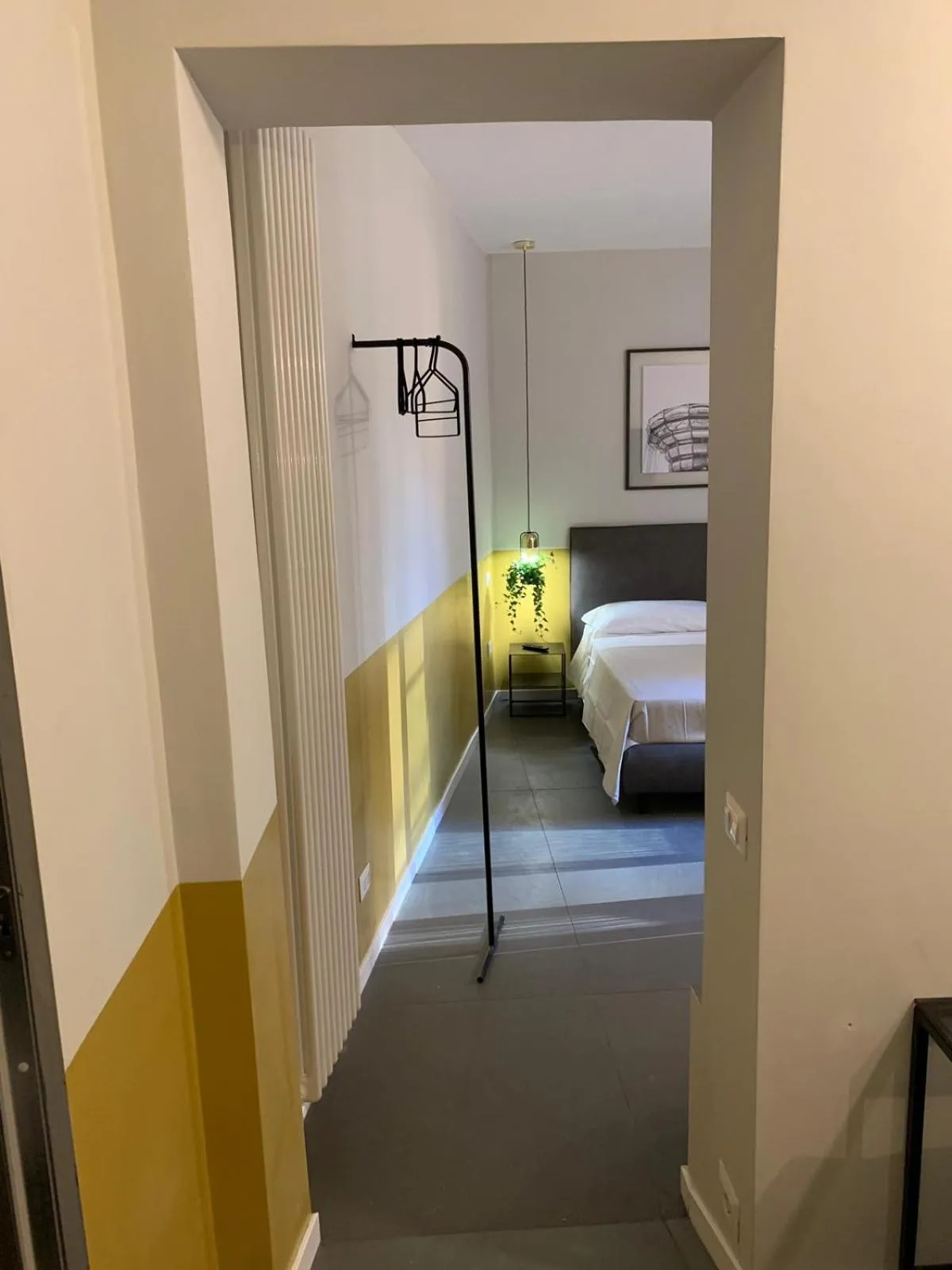 Bed in Cavour Urban Rooms by GHOR